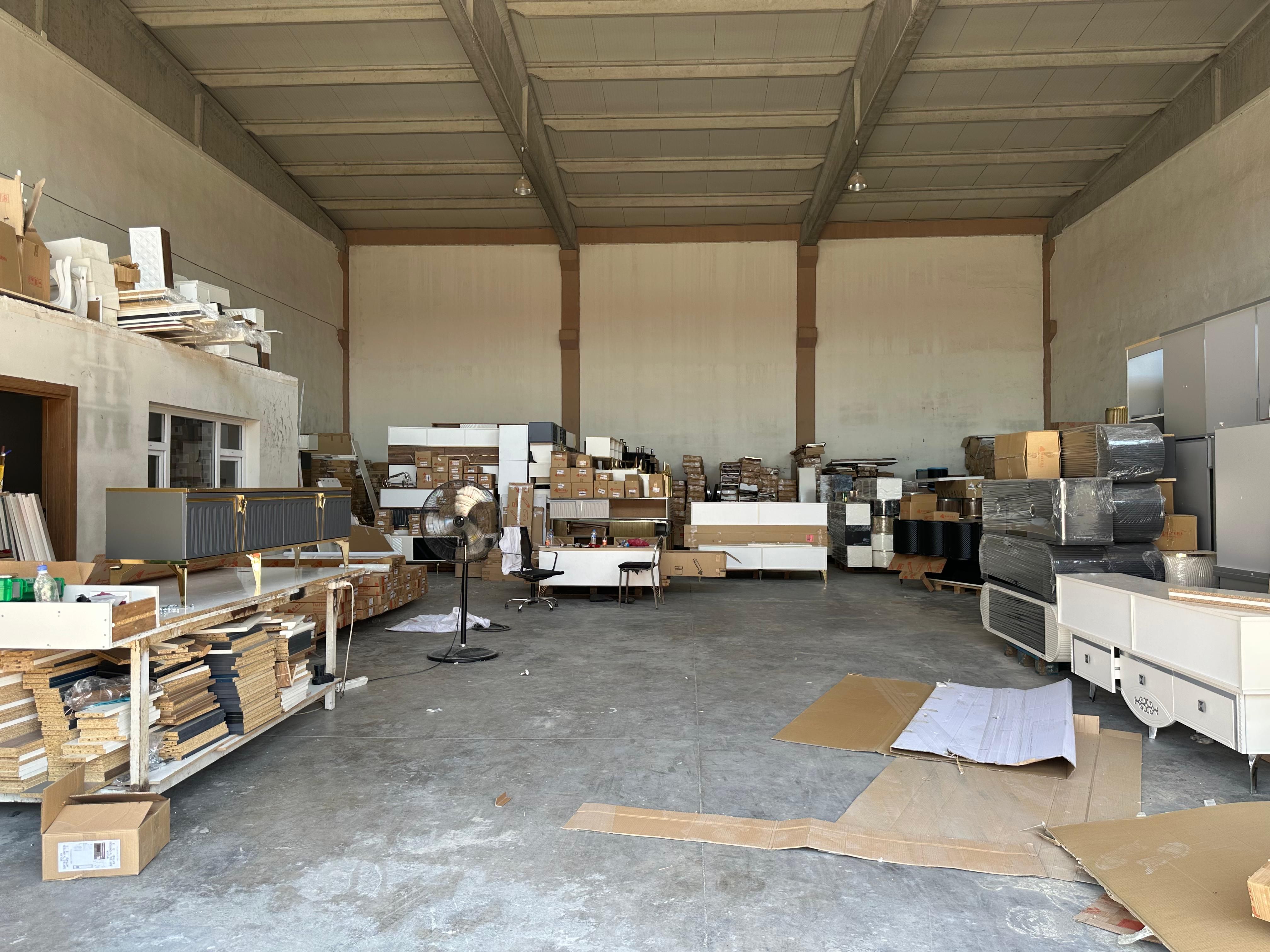 MEGA SANAYİDE 400M2 SATILIK FIRSAT DÜKKAN