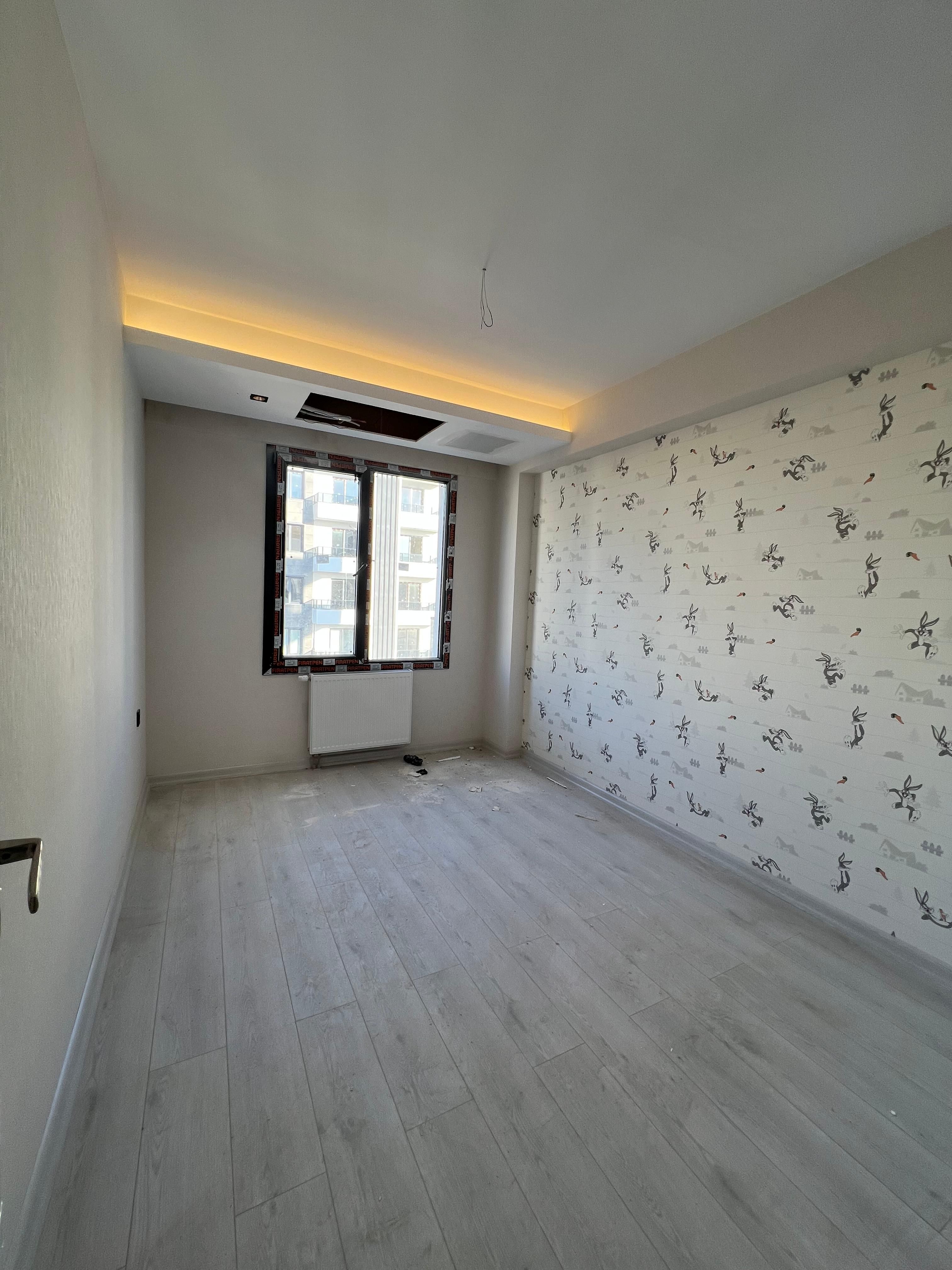 FOUR'S PLAZA ARKASI'NDA SATILIK 3+1 DAİRE