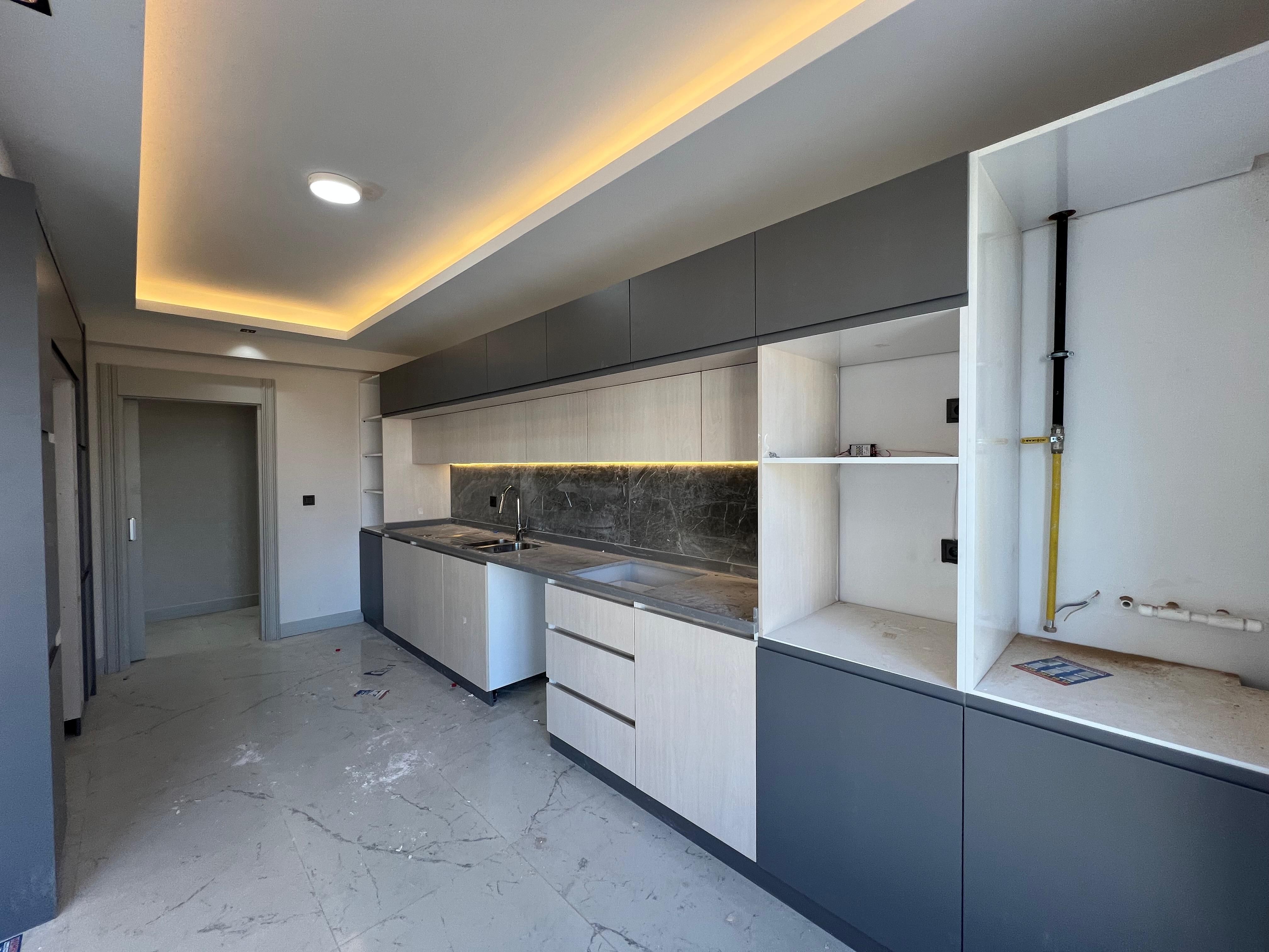 FOUR'S PLAZA ARKASI'NDA SATILIK 3+1 DAİRE