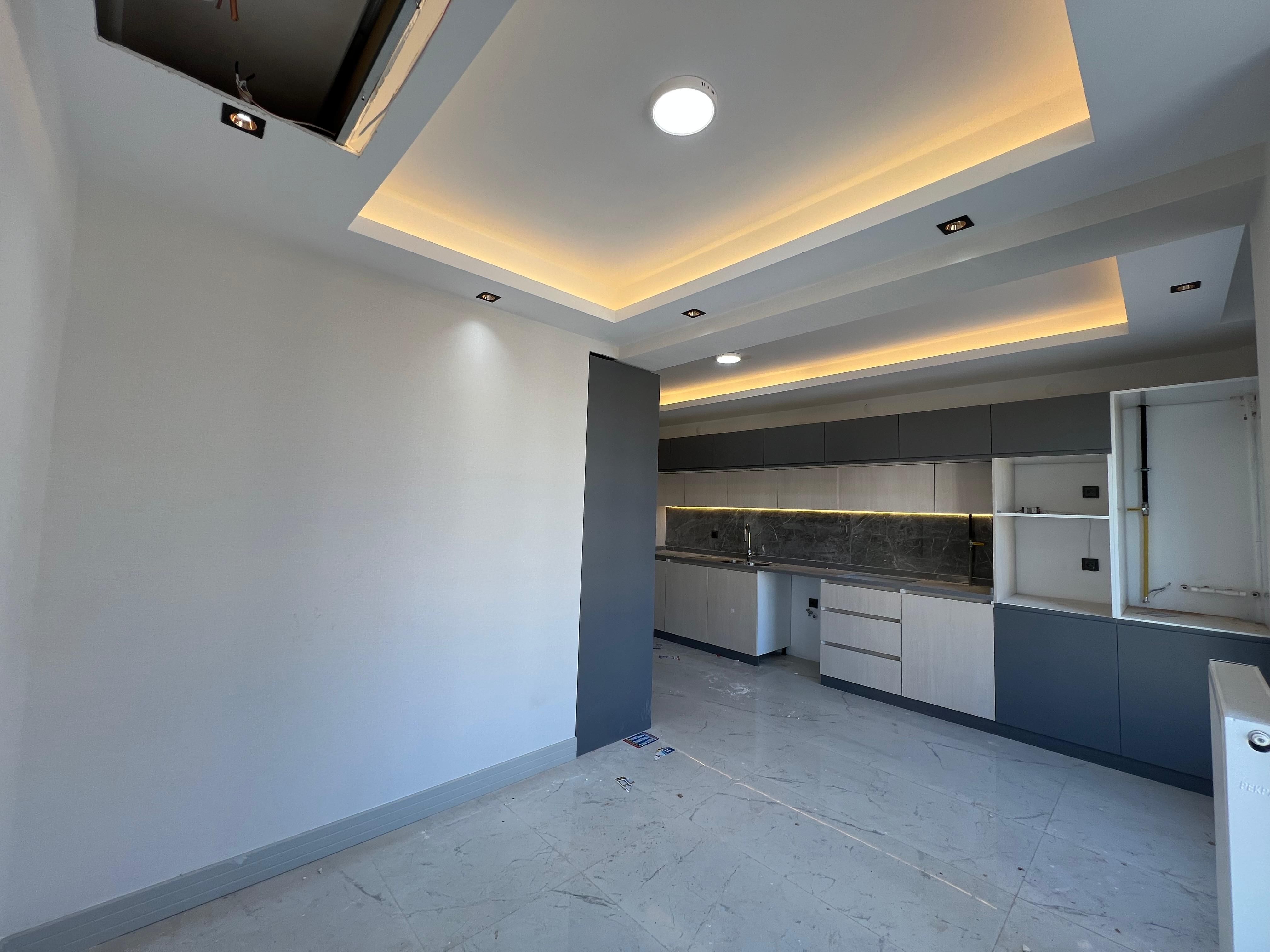 FOUR'S PLAZA ARKASI'NDA SATILIK 3+1 DAİRE