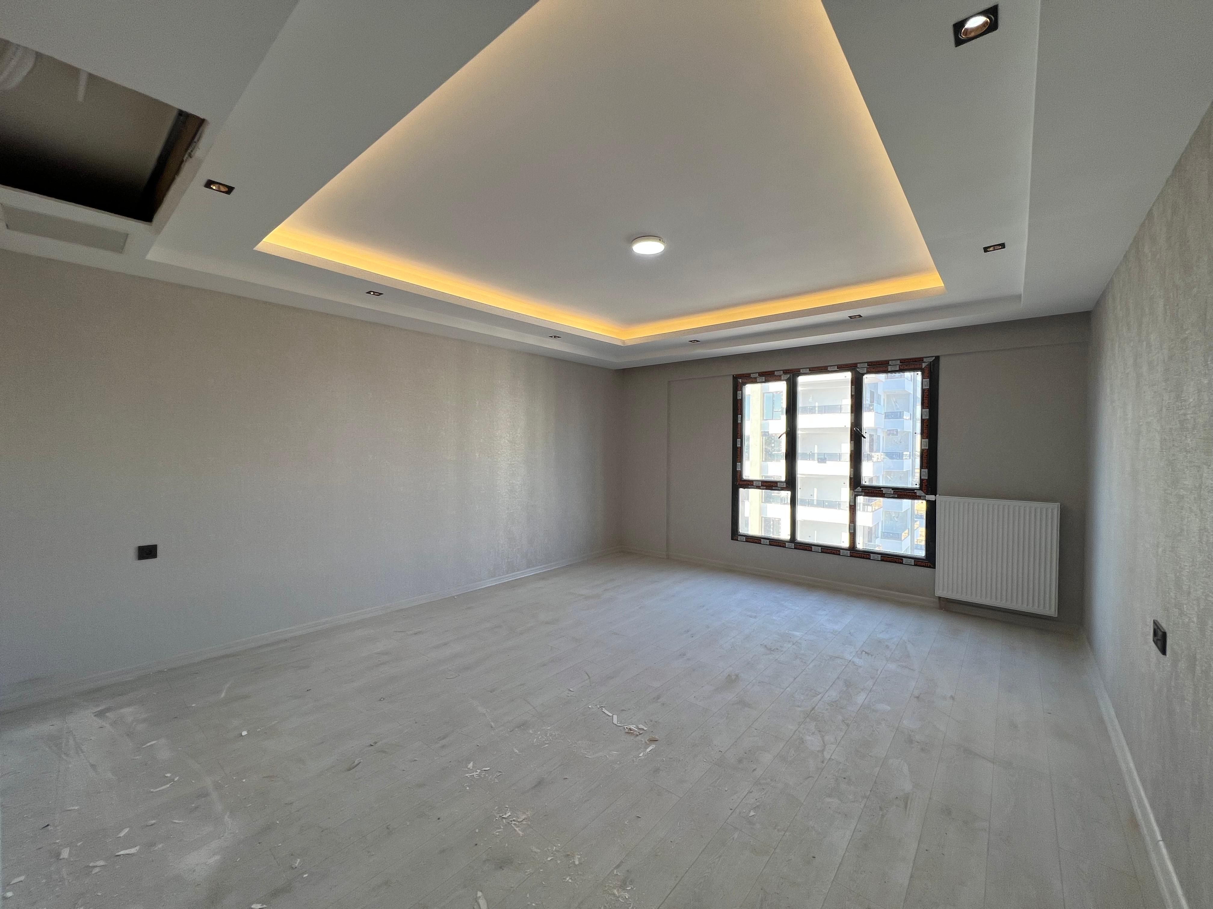 FOUR'S PLAZA ARKASI'NDA SATILIK 3+1 DAİRE