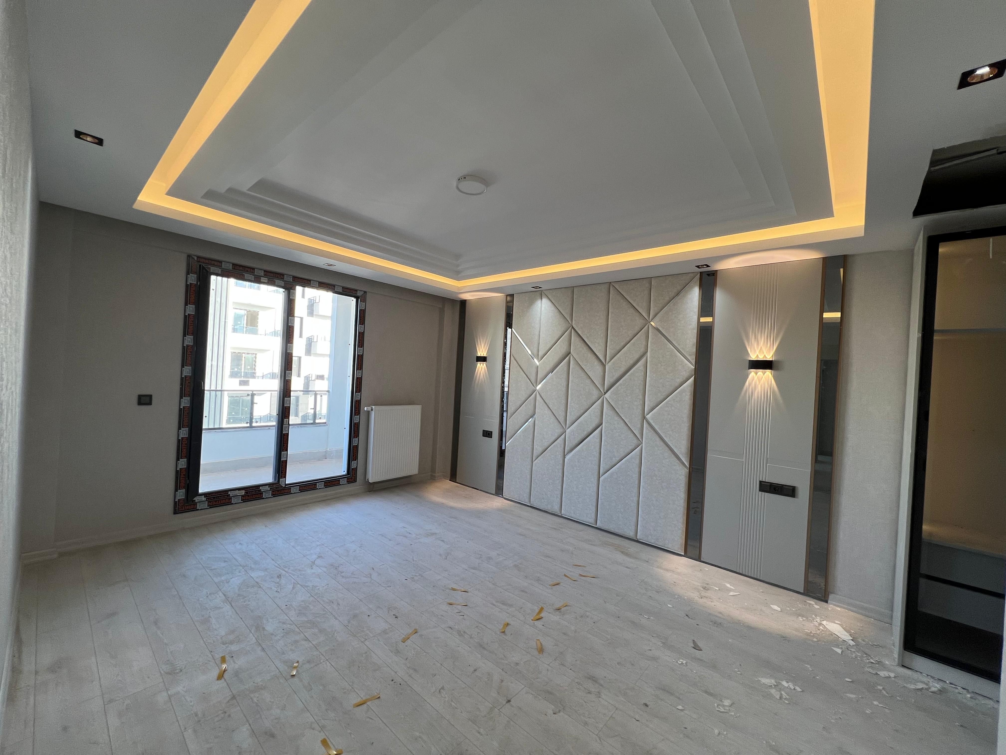 FOUR'S PLAZA ARKASI'NDA SATILIK 3+1 DAİRE