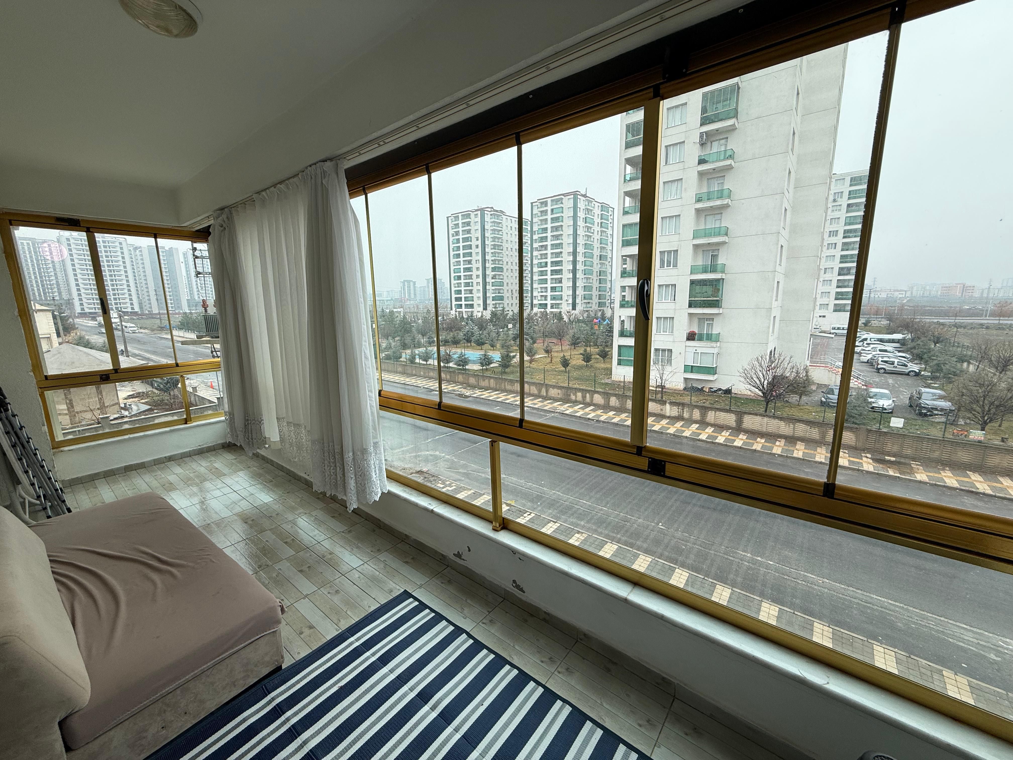 FABRİKA MAHALLESİNDE 3+1 SATILIK FIRSAT DAİRE