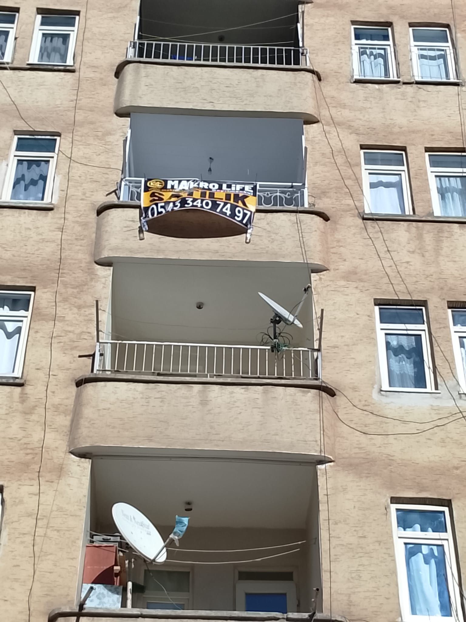 HUZUREVLERİN DE 3+1 SATILIK FIRSAT DAİRE