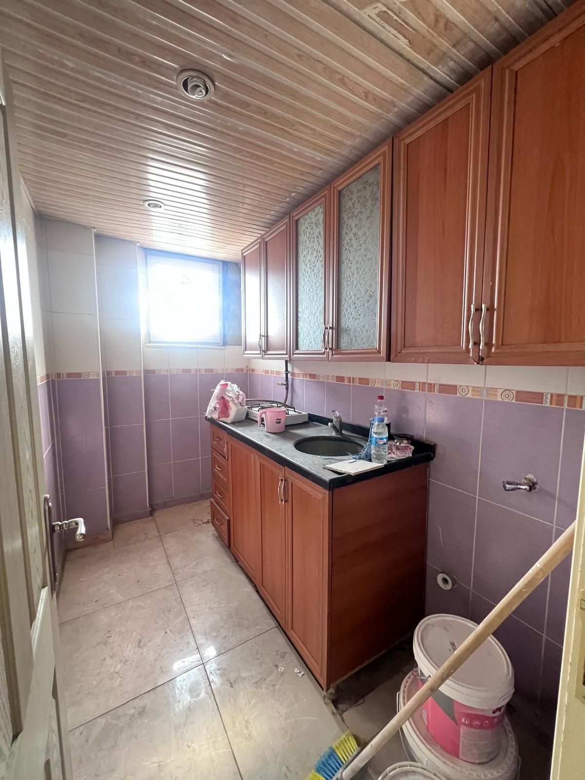 DAĞKAPI ESKİ DÜNYA DOĞUM YANINDA SATILIK 2+1 BÜRO VE DAİRE KULLANIMINA UYGUN MÜLK