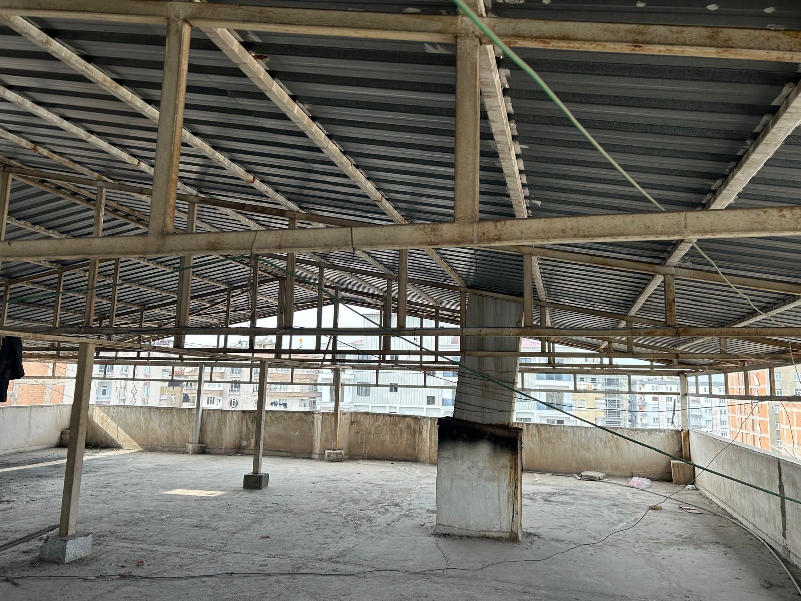 HUZUR EVLERİNDE SATILIK 2+1 BAKIMLI DAİRE