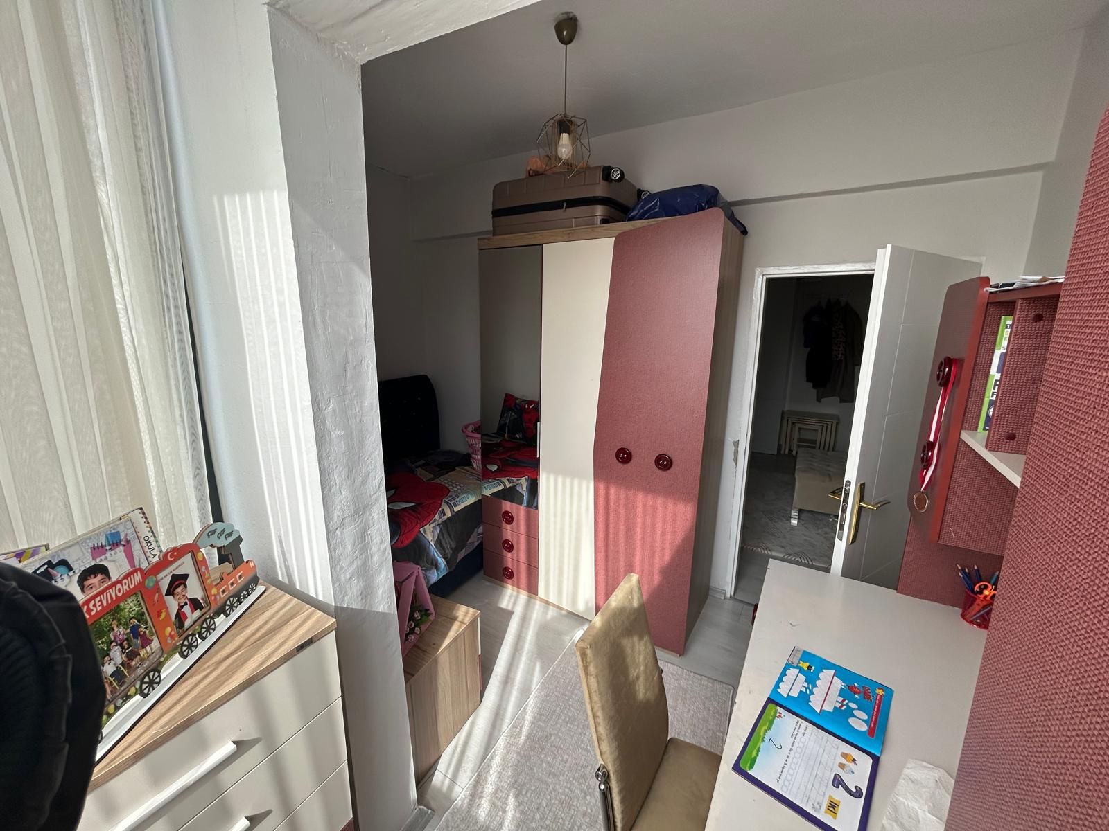 HUZUR EVLERİNDE SATILIK 2+1 BAKIMLI DAİRE