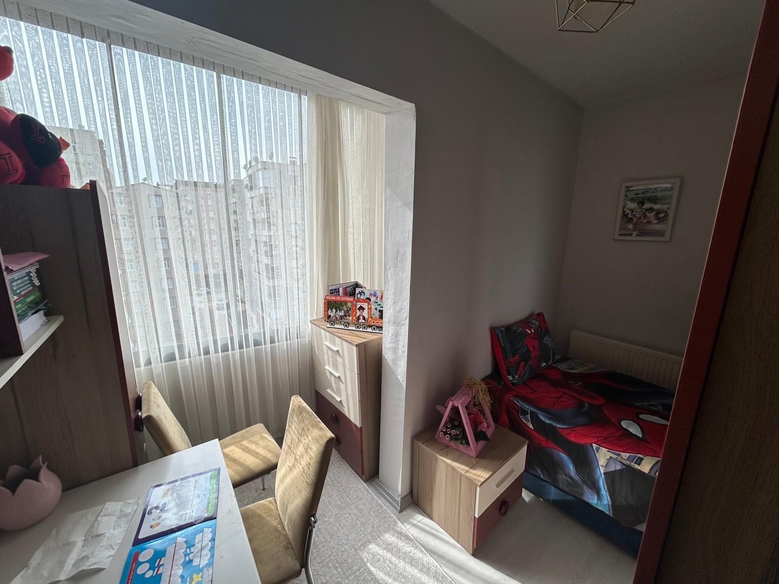 HUZUR EVLERİNDE SATILIK 2+1 BAKIMLI DAİRE