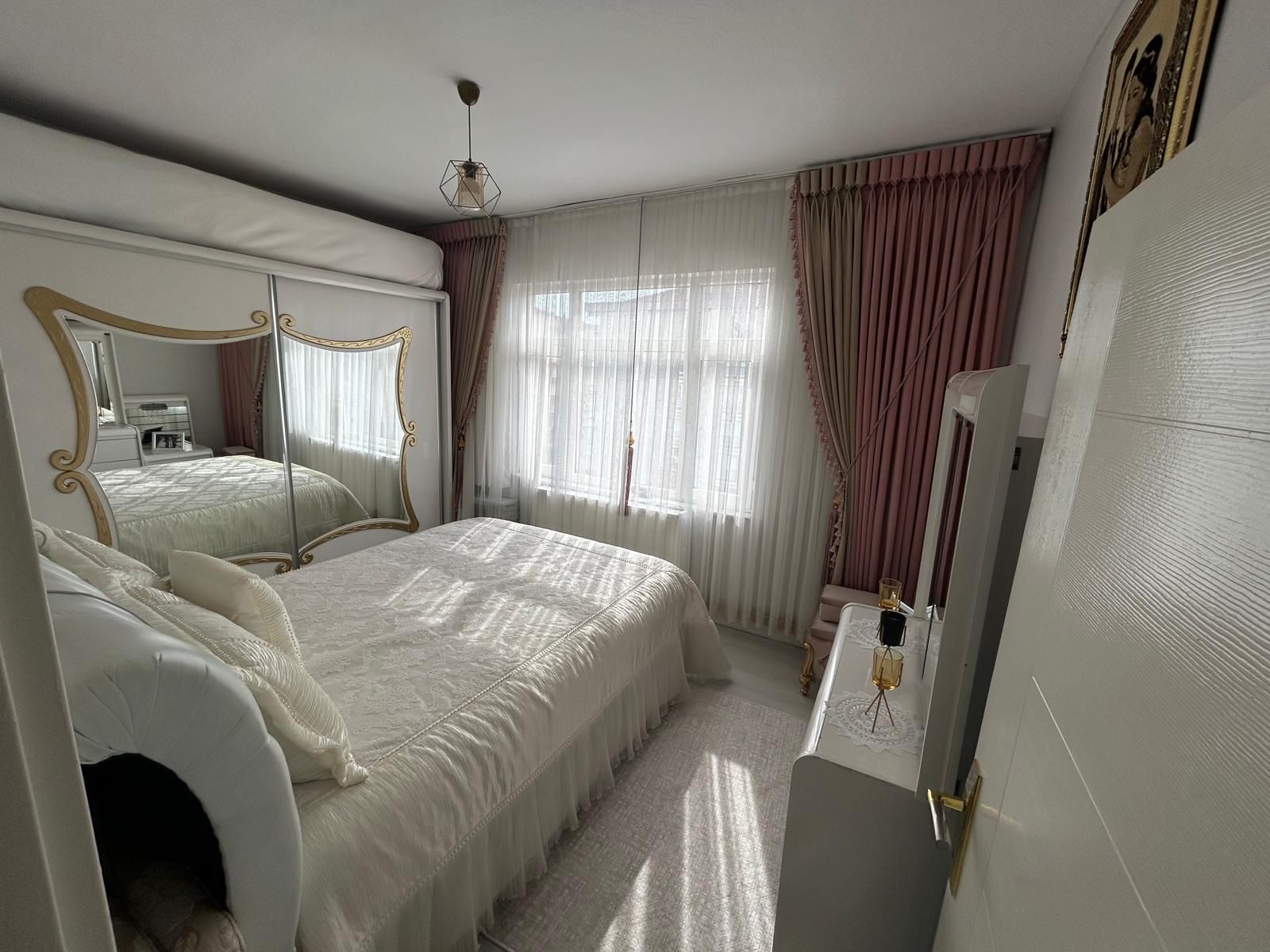 HUZUR EVLERİNDE SATILIK 2+1 BAKIMLI DAİRE