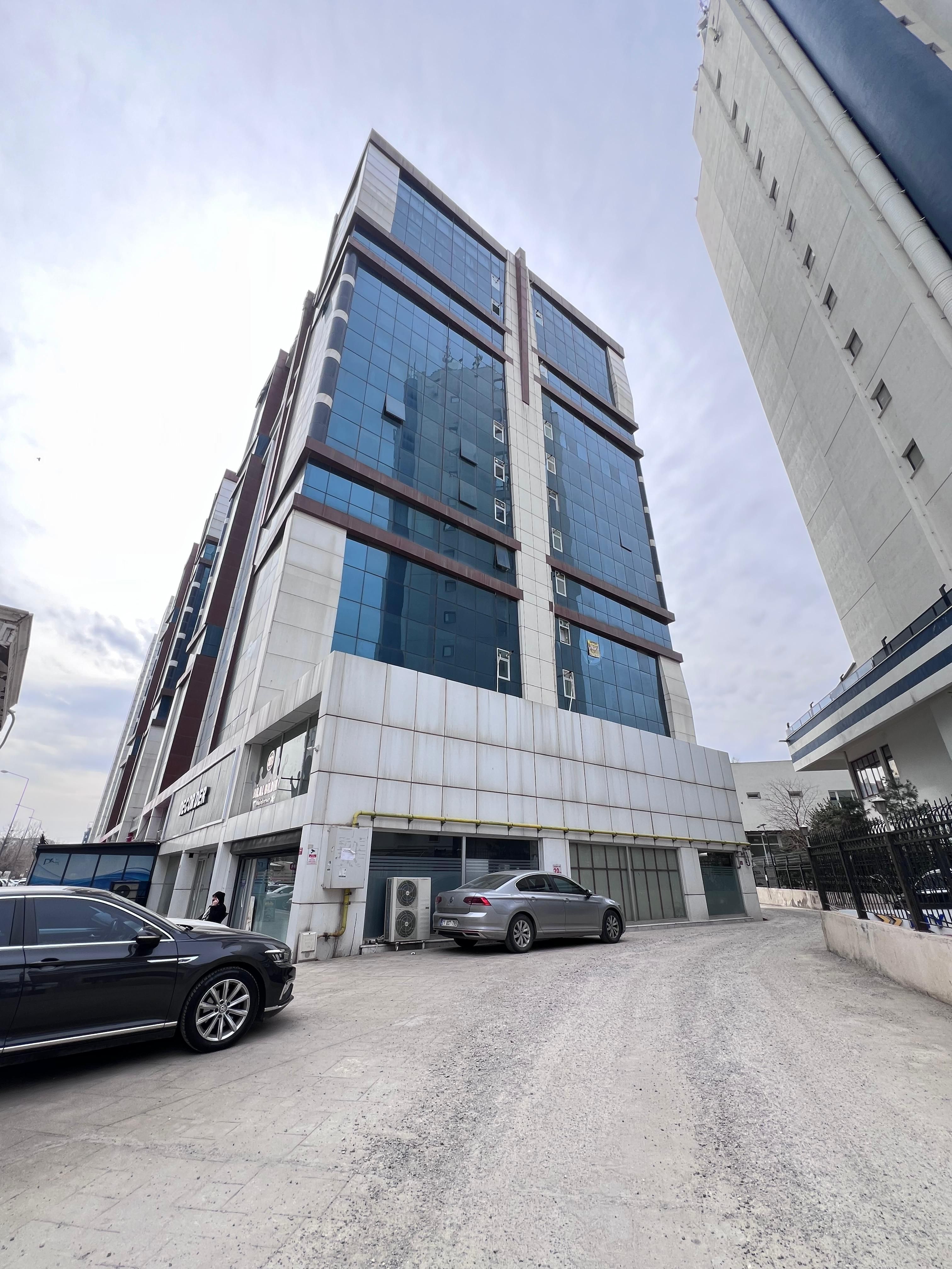 DAĞKAPI ORYIL MY OFFİCE'TE SATILIK 6+2 BÜRO