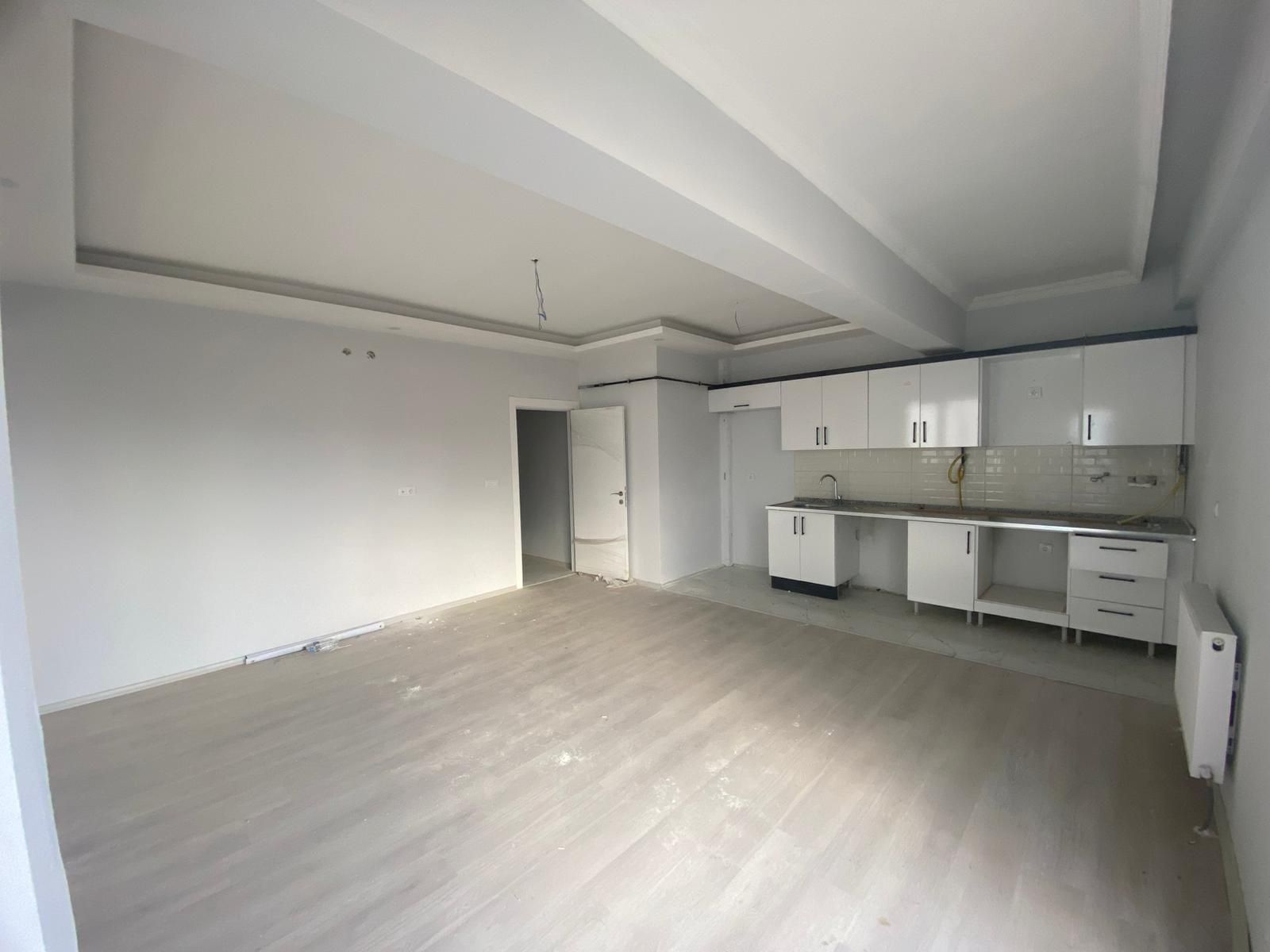 RIZVANAĞA CADDESİNDE SATILIK KELEPİR 2+1 DAİRE