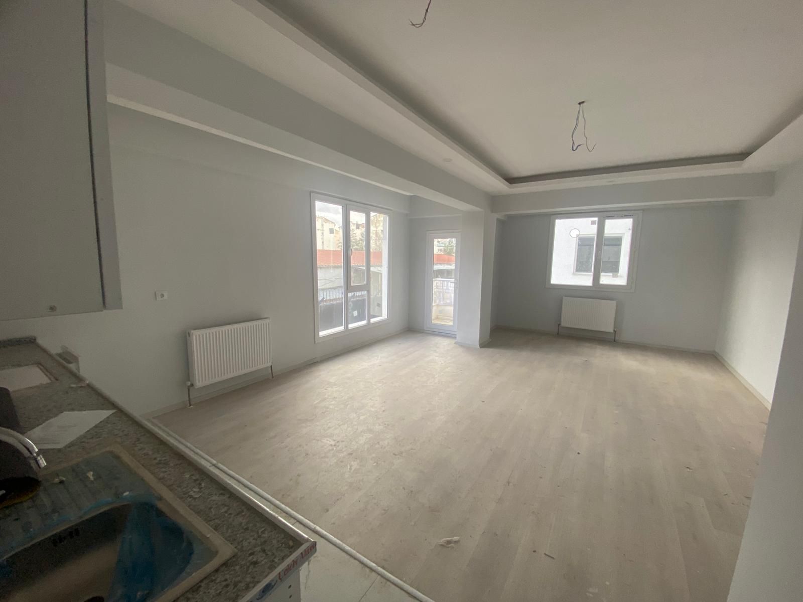 RIZVANAĞA CADDESİNDE SATILIK KELEPİR 2+1 DAİRE