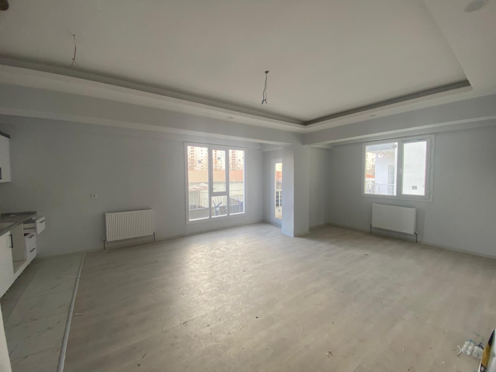 RIZVANAĞA CADDESİNDE SATILIK KELEPİR 2+1 DAİRE