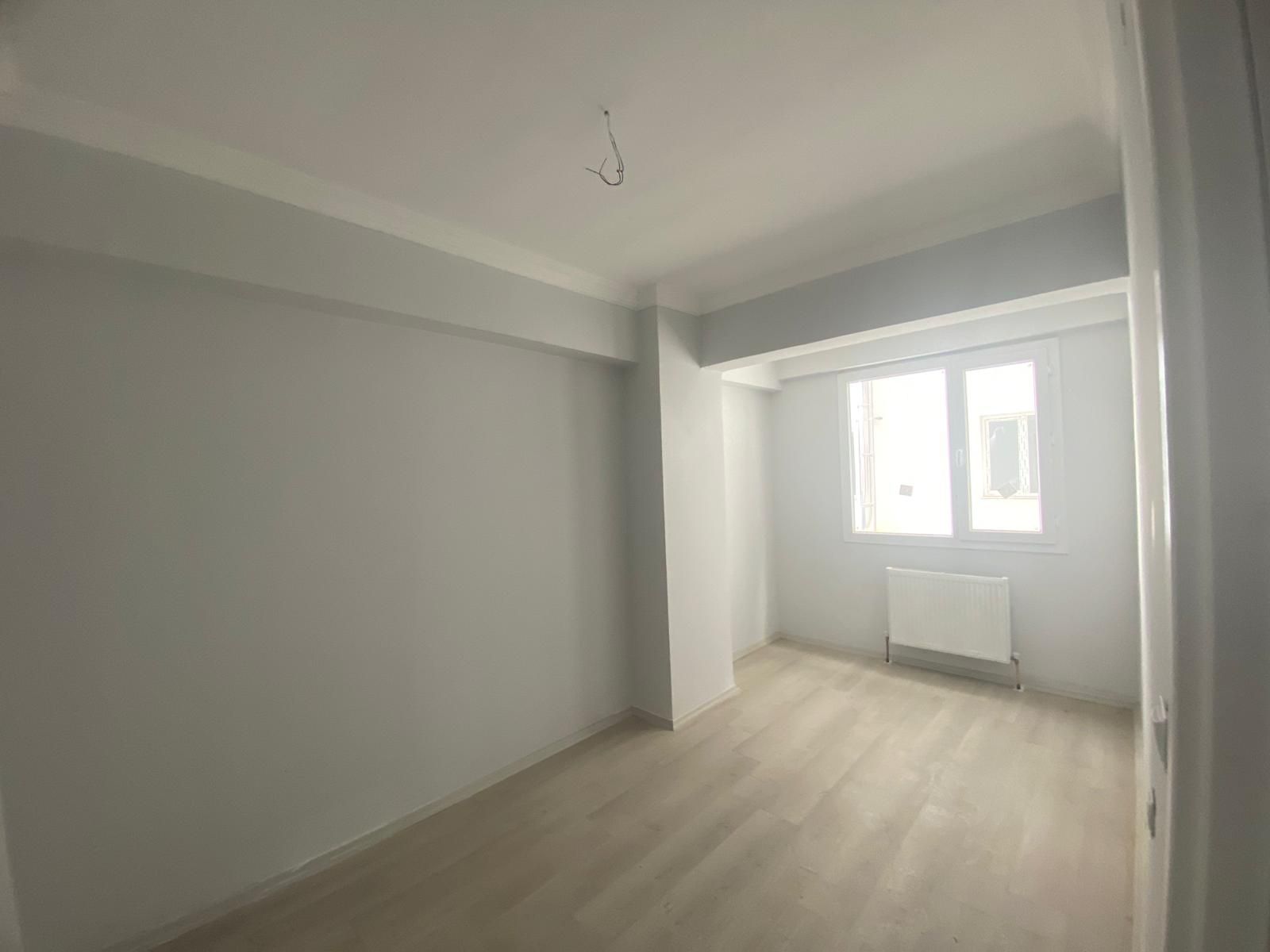 RIZVANAĞA CADDESİNDE SATILIK KELEPİR 2+1 DAİRE