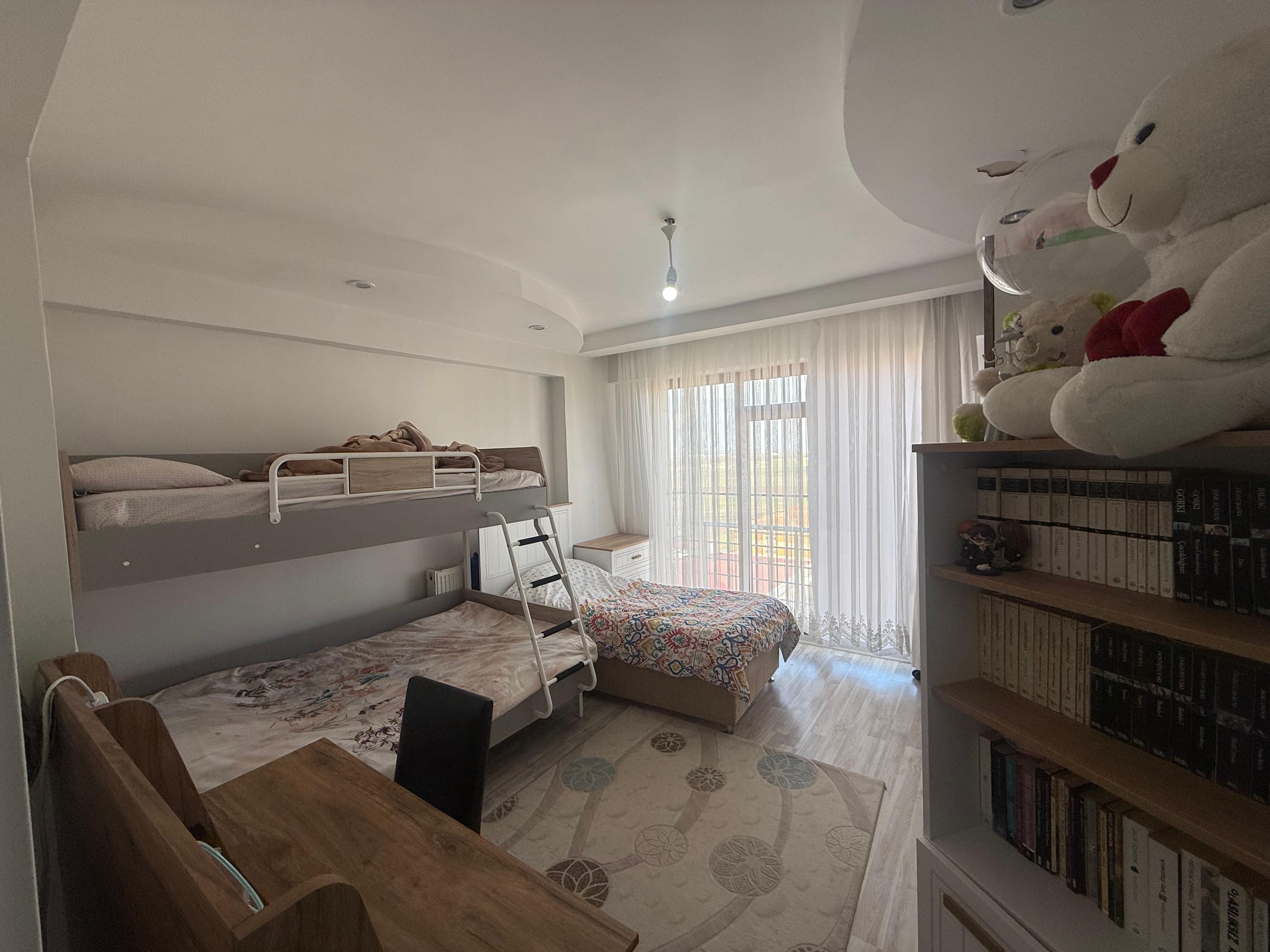 ÜÇKUYULARDA 3+1SATILIK FIRSAT DAİRE