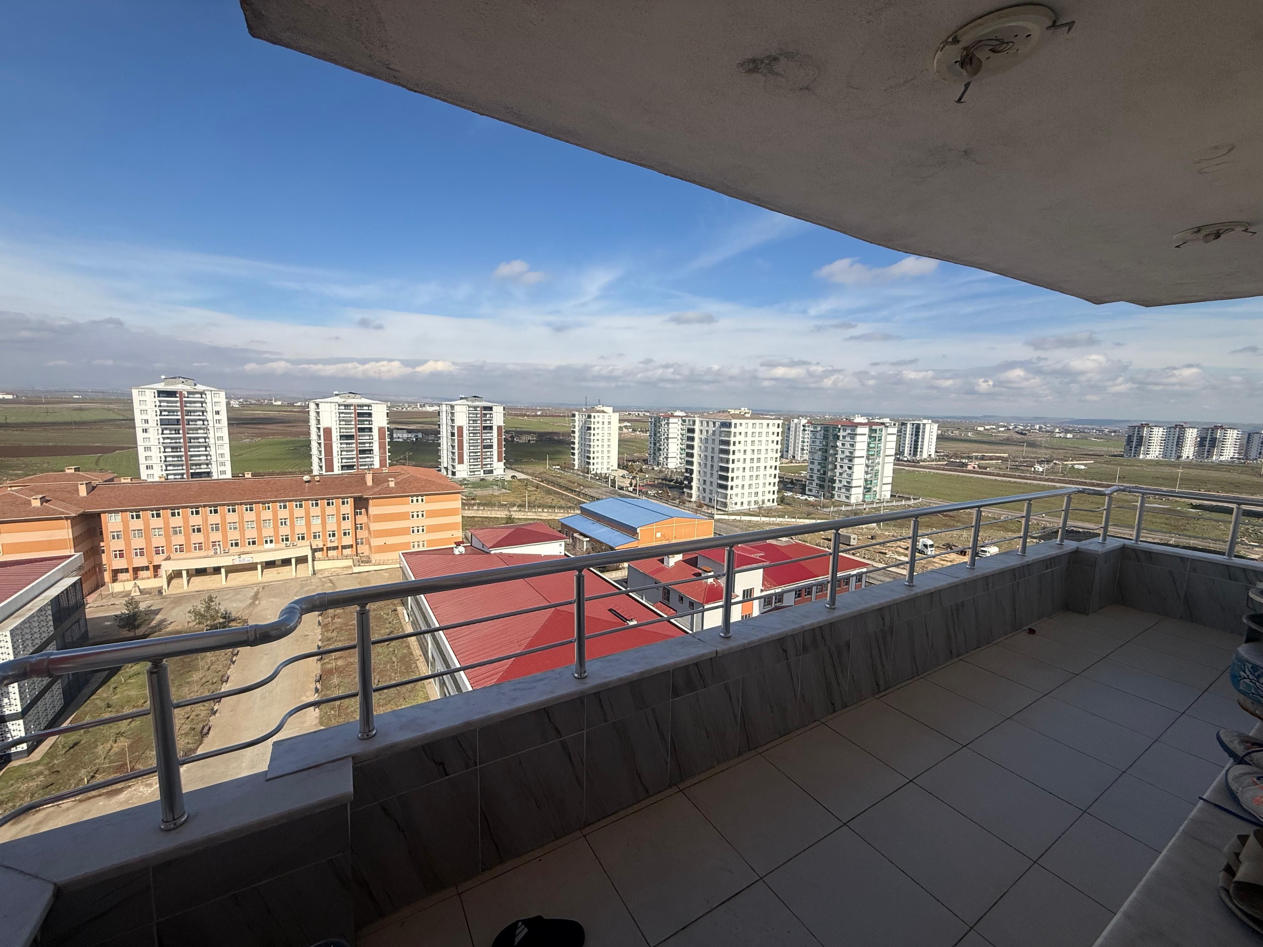 ÜÇKUYULARDA 3+1SATILIK FIRSAT DAİRE