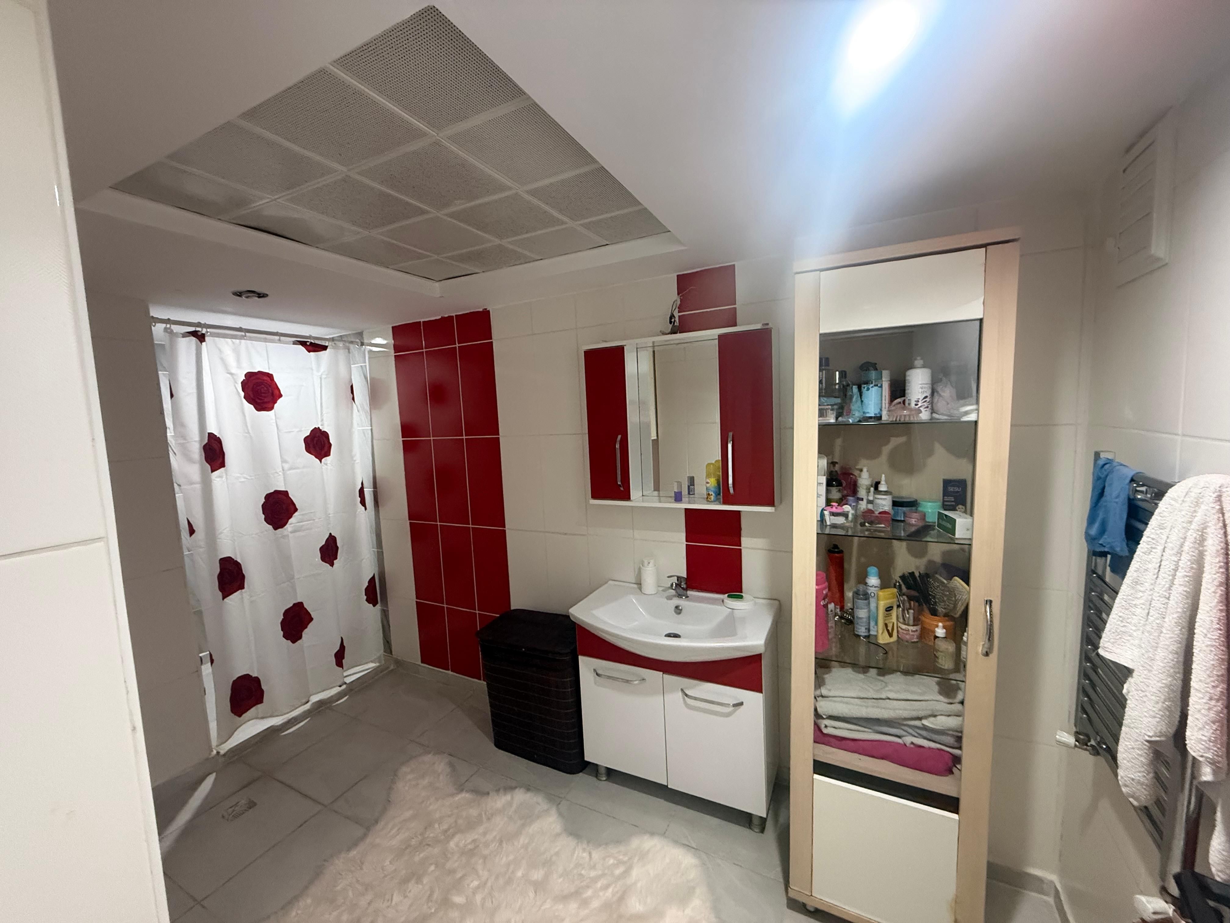 ÜÇKUYULARDA 3+1SATILIK FIRSAT DAİRE