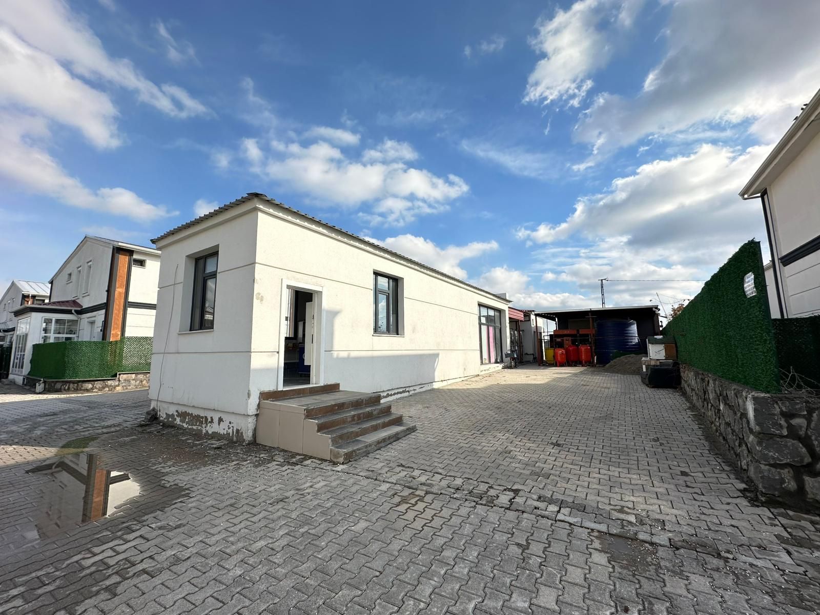 KENT ORMAN 41 VİLLALIK SİTE İÇERİSİNDE SATILIK DÜKKAN