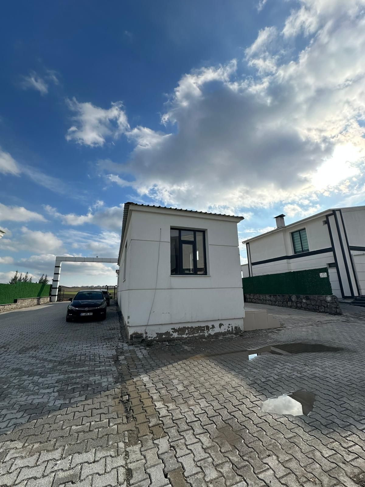 KENT ORMAN 41 VİLLALIK SİTE İÇERİSİNDE SATILIK DÜKKAN