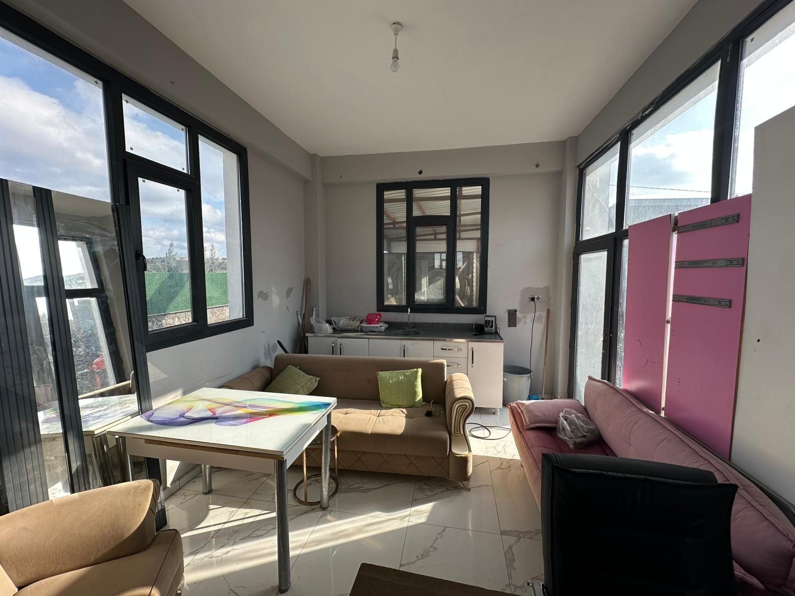 KENT ORMAN 41 VİLLALIK SİTE İÇERİSİNDE SATILIK DÜKKAN