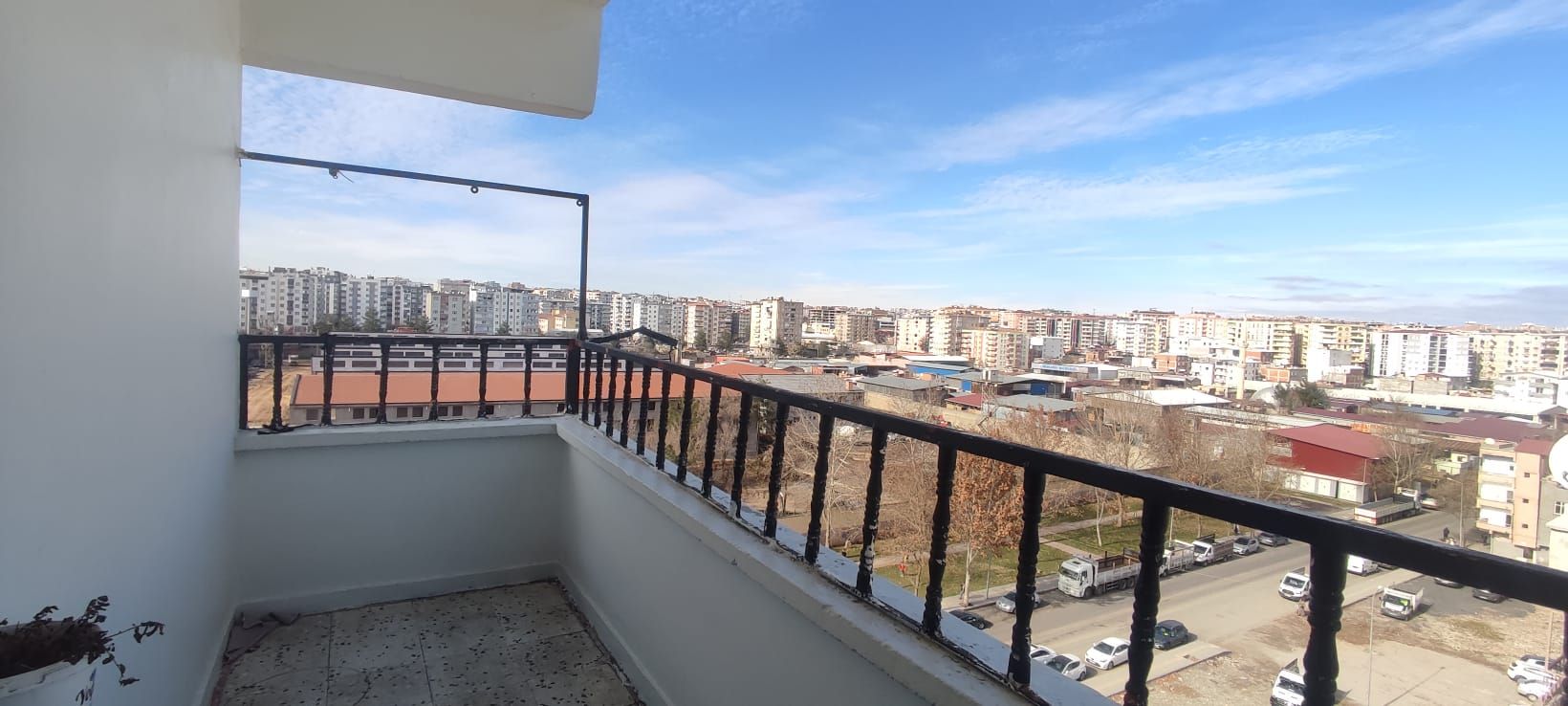 MAKROLİFE'DEN BAĞLAR CEZAEVİ ALT KÖŞEDE SATILIK 3+1 DAİRE
