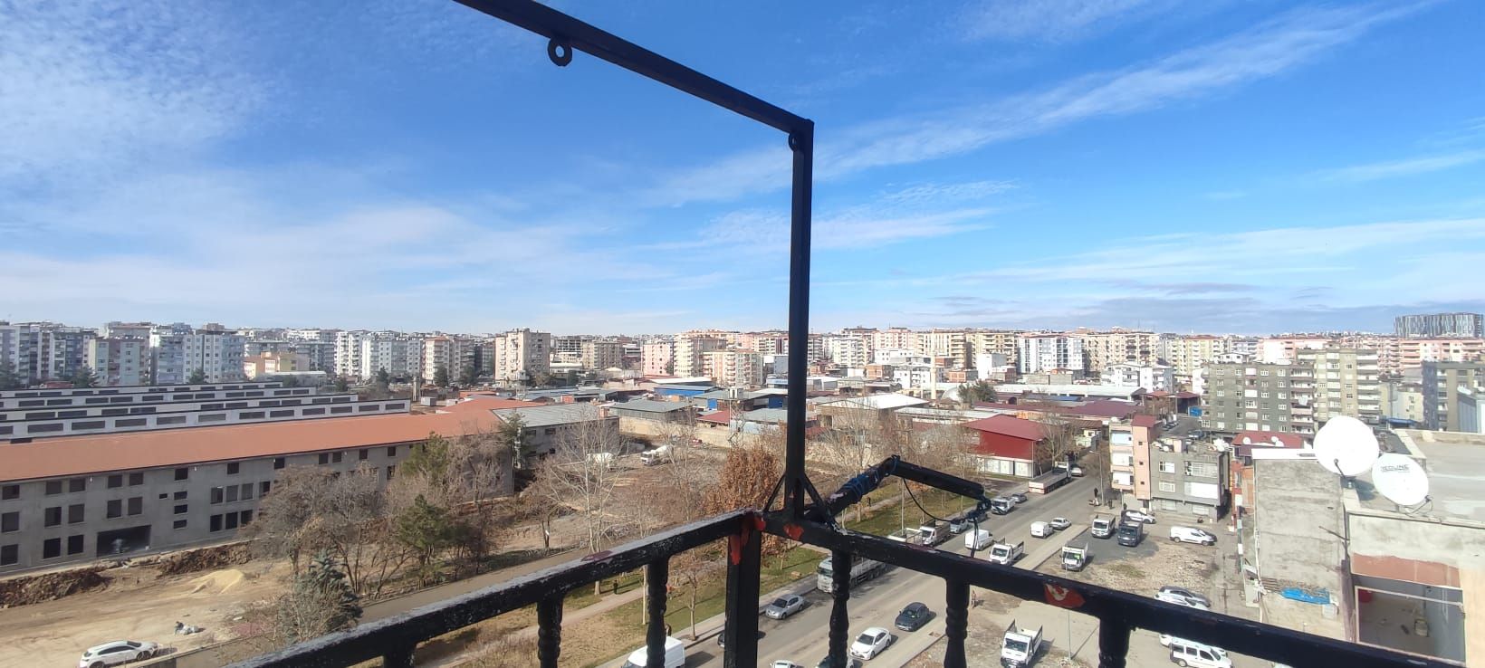MAKROLİFE'DEN BAĞLAR CEZAEVİ ALT KÖŞEDE SATILIK 3+1 DAİRE