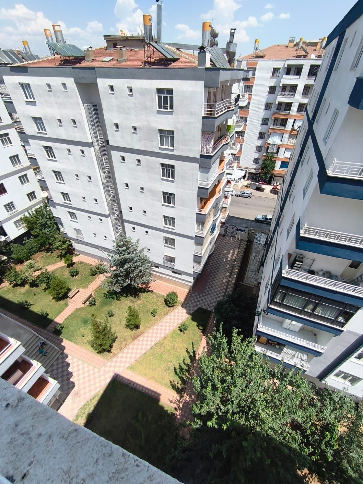 YENİ YOL'DA SATILIK 3+1 DAİRE