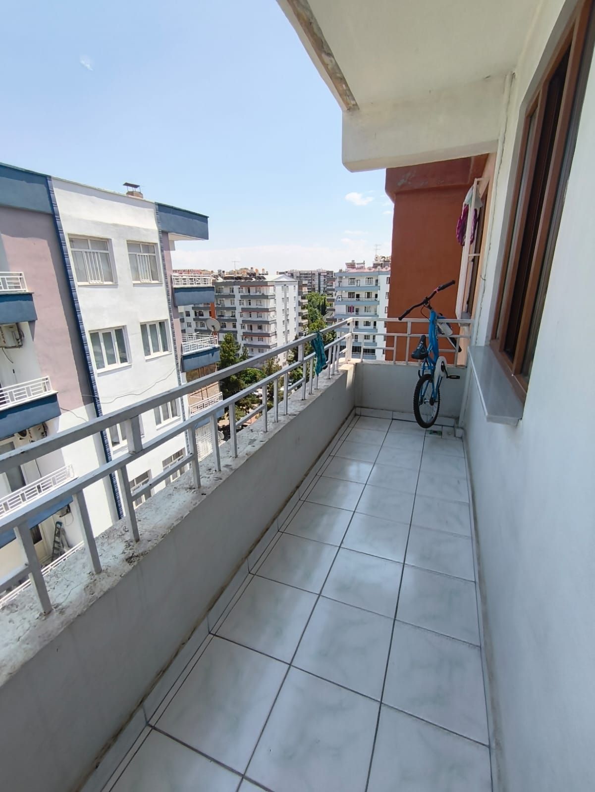 YENİ YOL'DA SATILIK 3+1 DAİRE