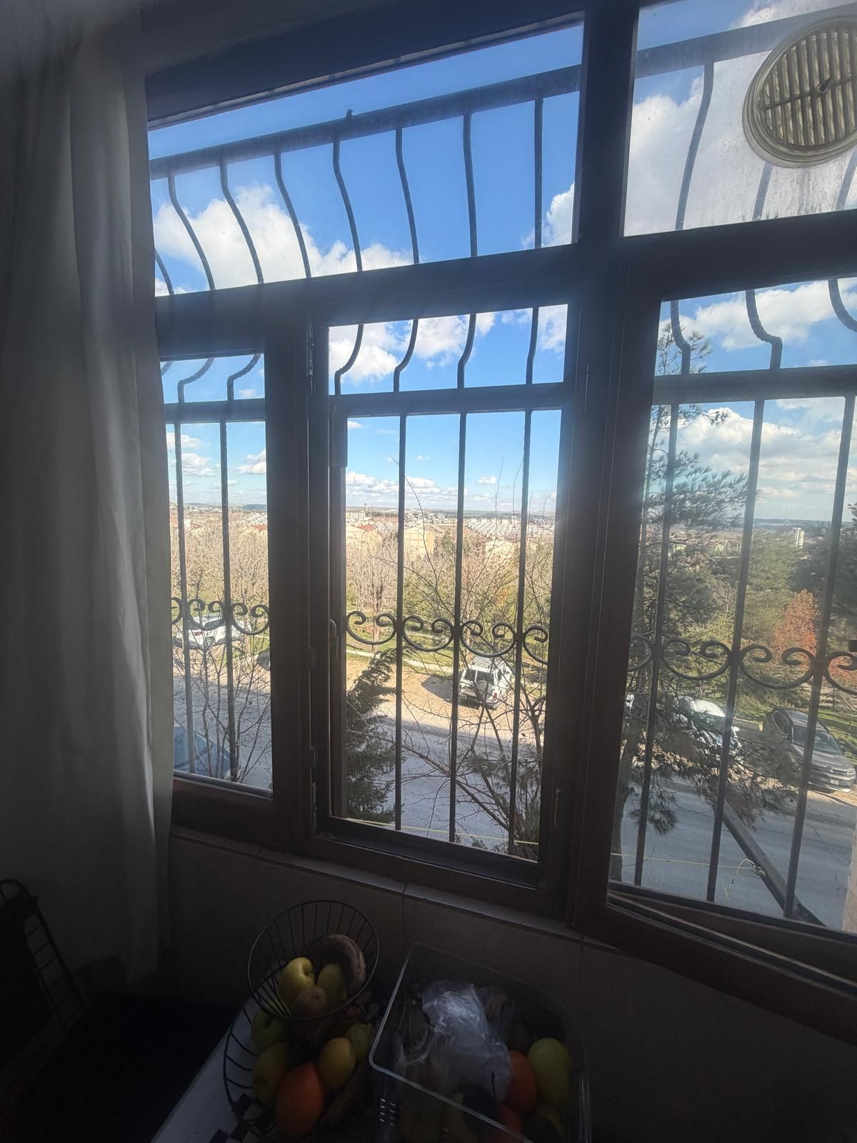 SEYRANTEPE'DE BAKIMLI MERKEZİ KONUMDA 2+1 SATILIK FIRSAT DAİRE