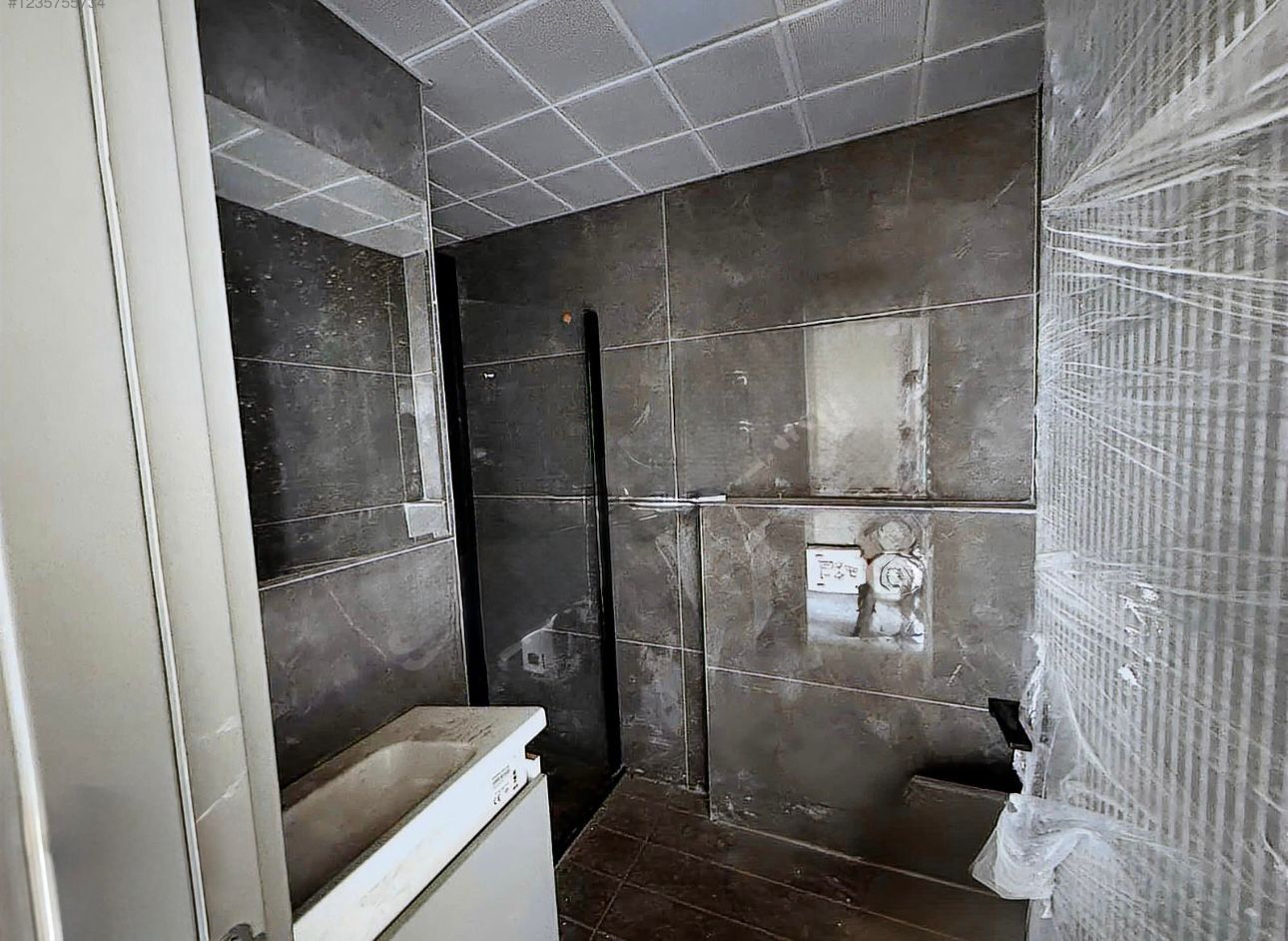 SATILIK ELAZIĞ YOLU ÜZERİ 2+1 KİRALIK HAVUZLU SIFIR DAİRE