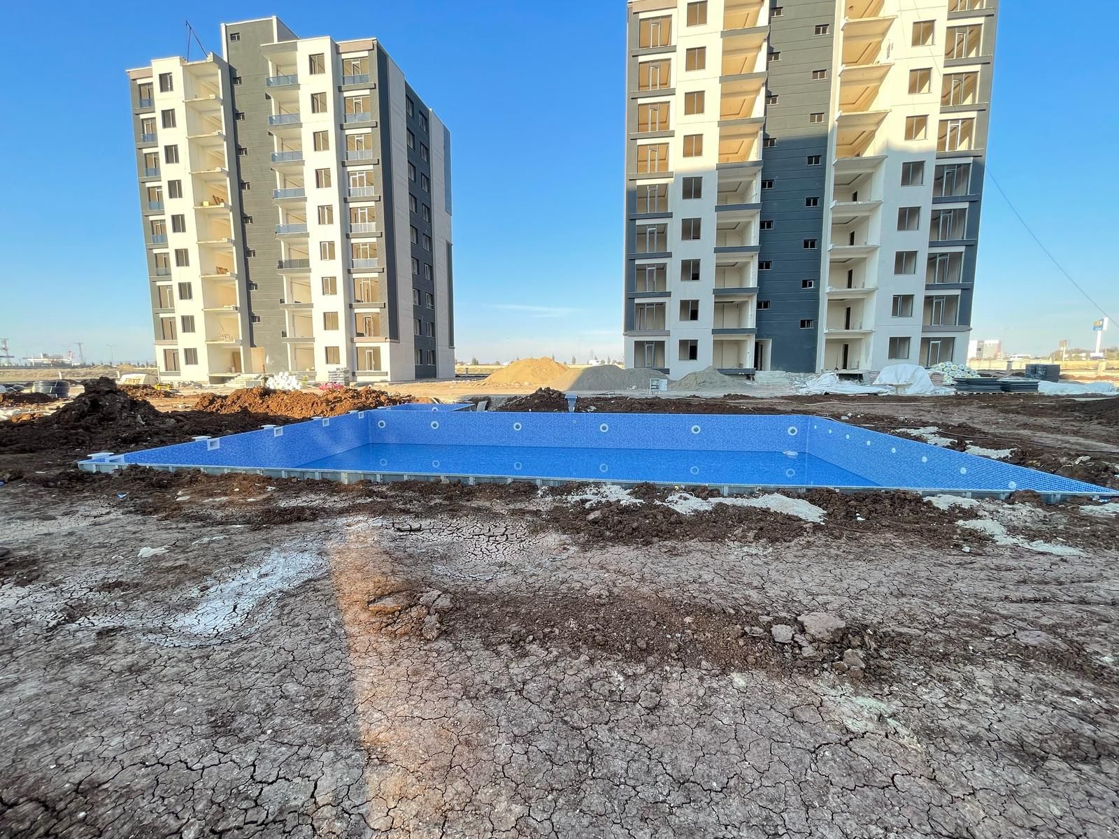 SATILIK ELAZIĞ YOLU ÜZERİ 2+1 KİRALIK HAVUZLU SIFIR DAİRE