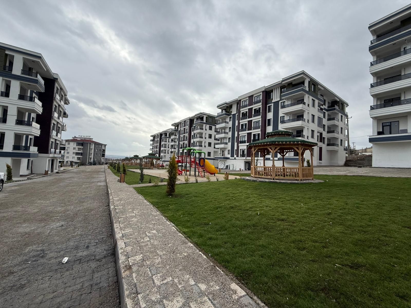 450 EVLERDE SATILIK 2+1 SIFIR DAİRE