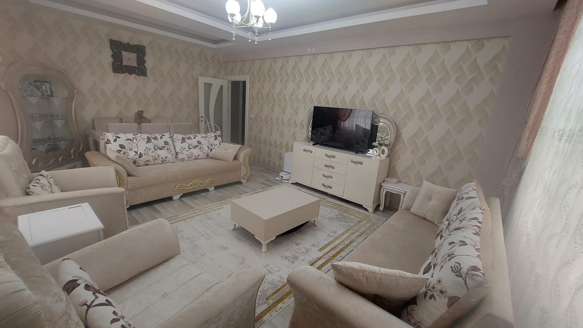 FABRİKA MAHALLESİNİN EN GÜZEL HAVUZLU 3.5+1 DAİRESİ SATIŞTA