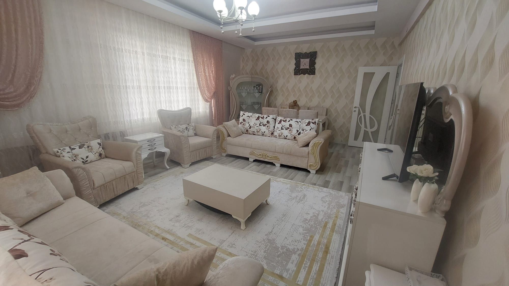 FABRİKA MAHALLESİNİN EN GÜZEL HAVUZLU 3.5+1 DAİRESİ SATIŞTA