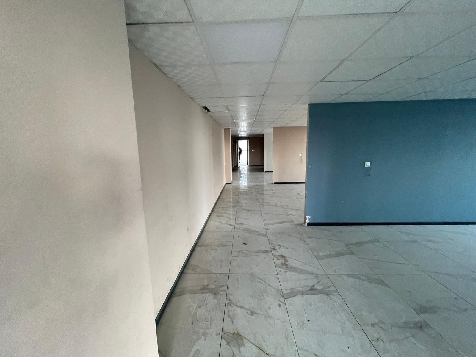 Kantar kavşağı Merkezi Konumda, Lüx Plaza Katı 250 m Satılık Premium İşyeri