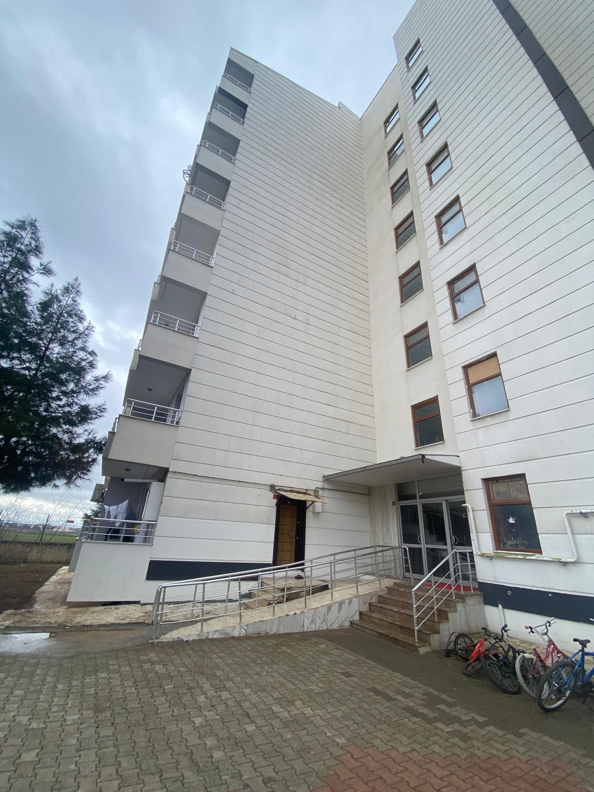 BAĞCILARDA ACİL SATILIK 3+1 DAİRE