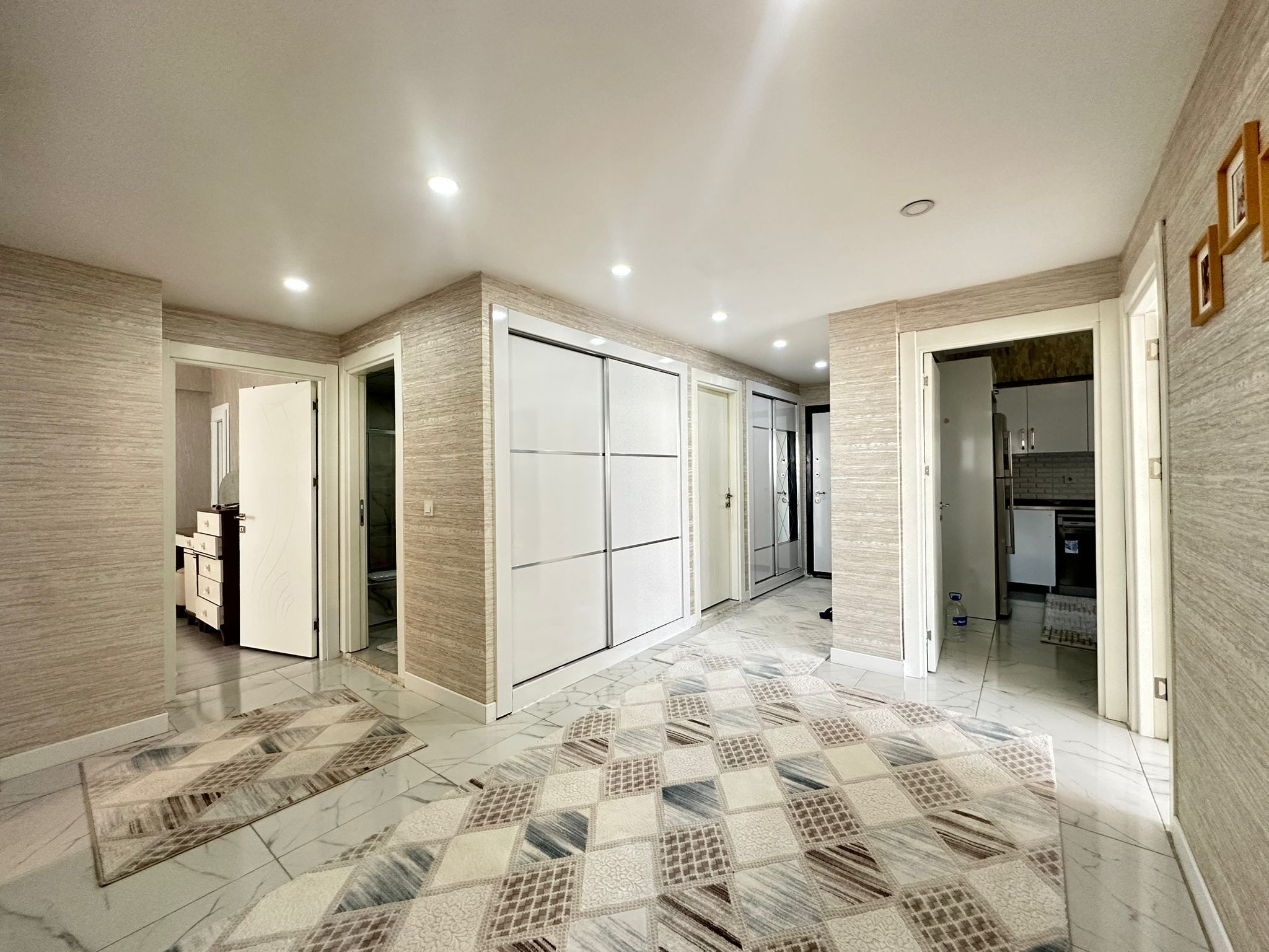 BAĞCILAR HESKİF CADDESİNDE 3+1 LÜKS DAİREMİZ SATILIKTIR