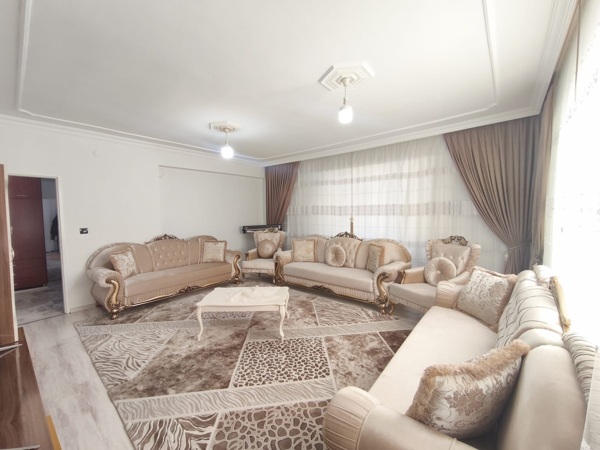 SATILIK TESİSLER KAVŞAĞI CİVARI 3+1 DAİRE