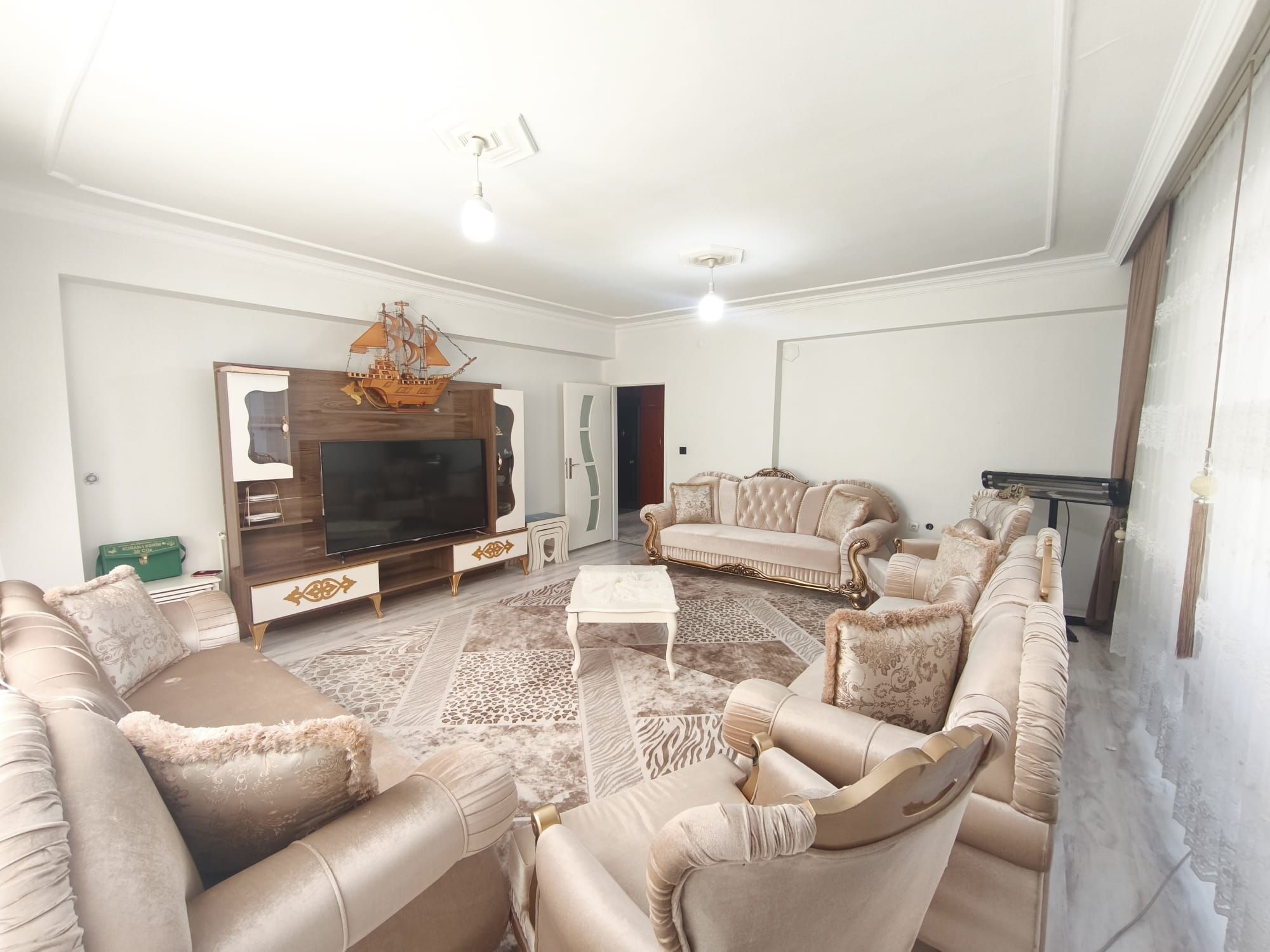 SATILIK TESİSLER KAVŞAĞI CİVARI 3+1 DAİRE