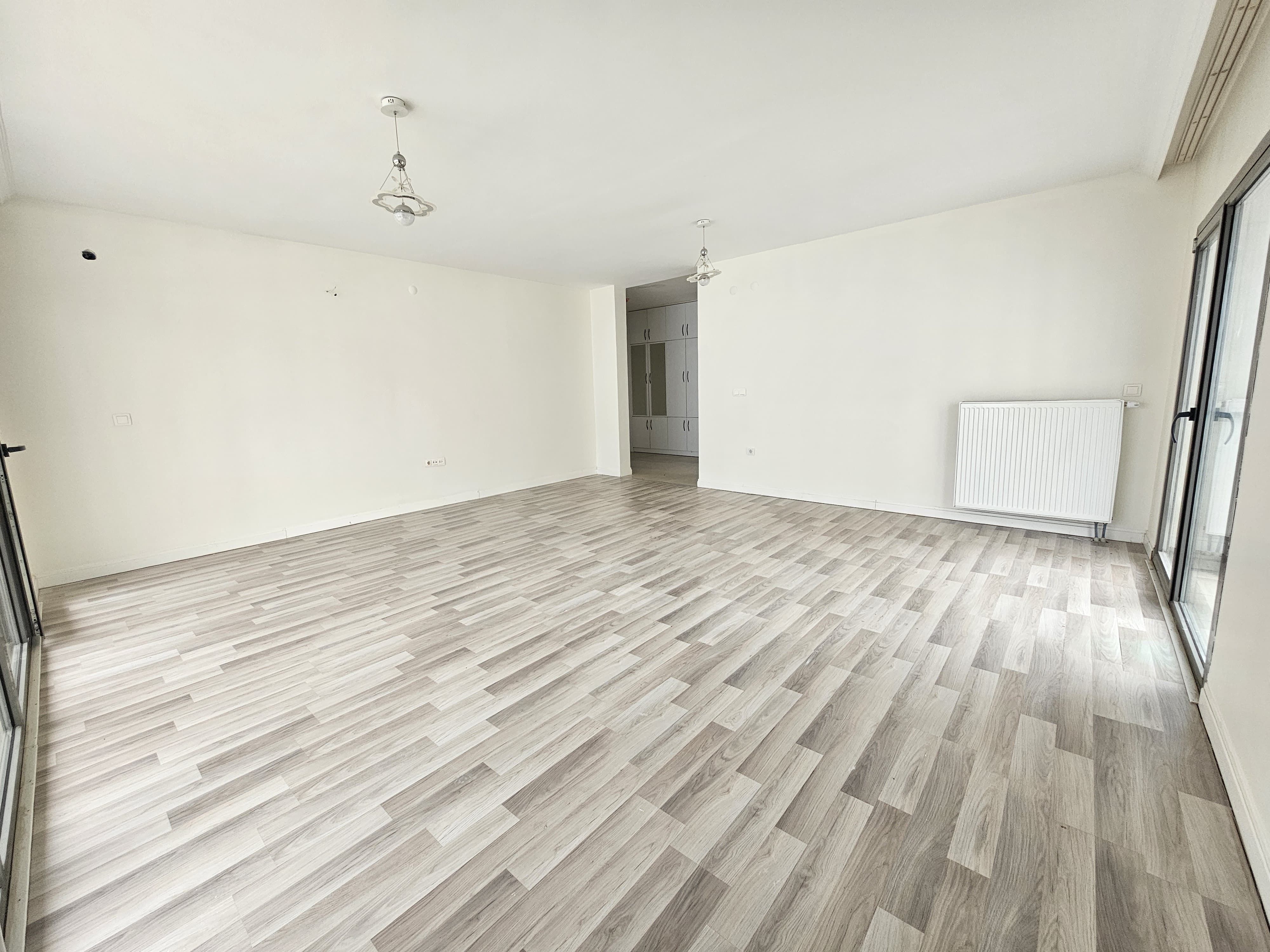 WİNSTOWN AVM ARKASI MALİYE KONUTLARINDA 3+1 SATILIK BOŞ DAİRE