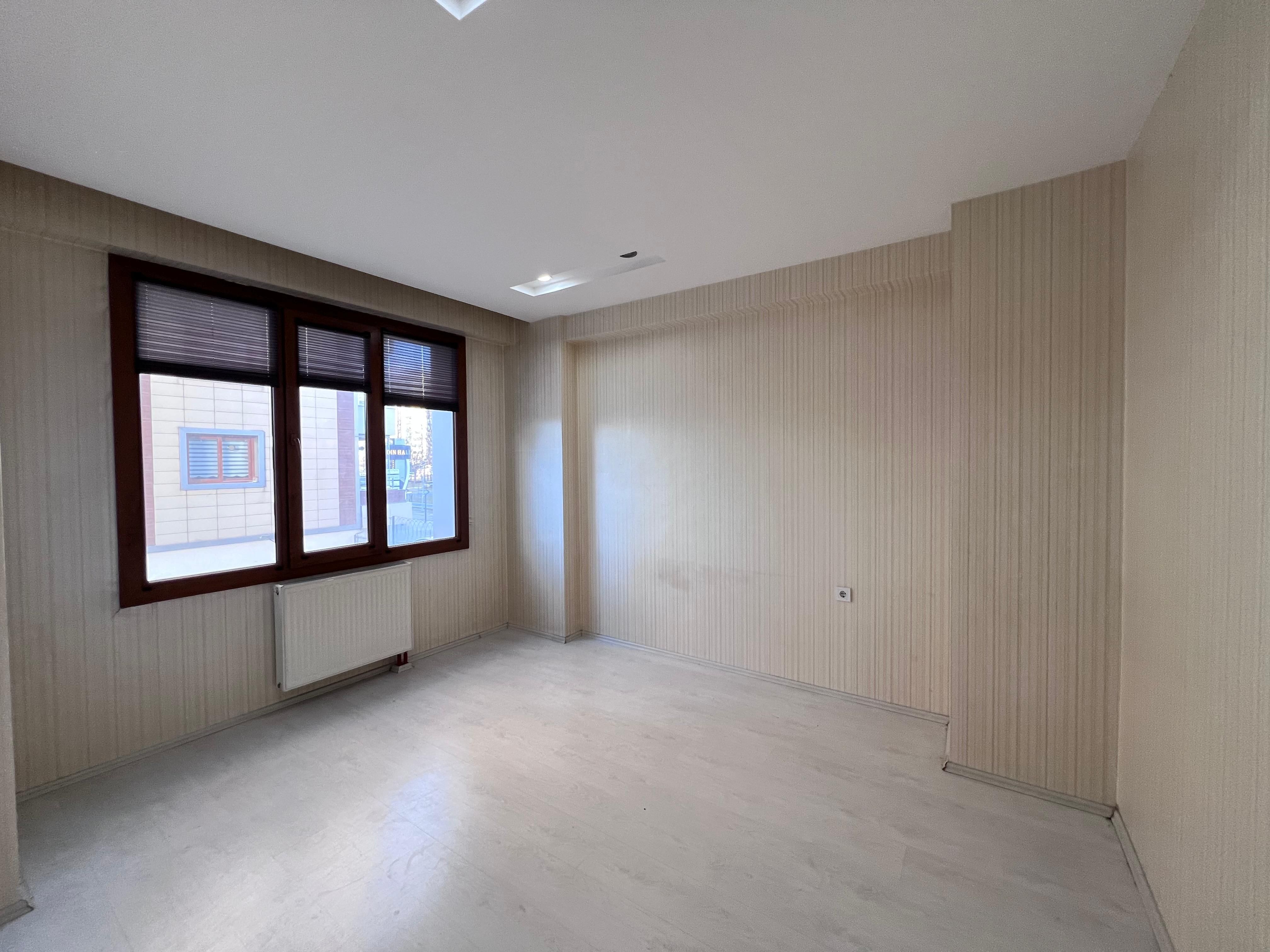 MAKRO LİFE GAYİMENKUL'DEN 75'TE 3+1 BÜYÜKLÜĞÜNDE SATILIK 2+1 FIRSAT DAİRE