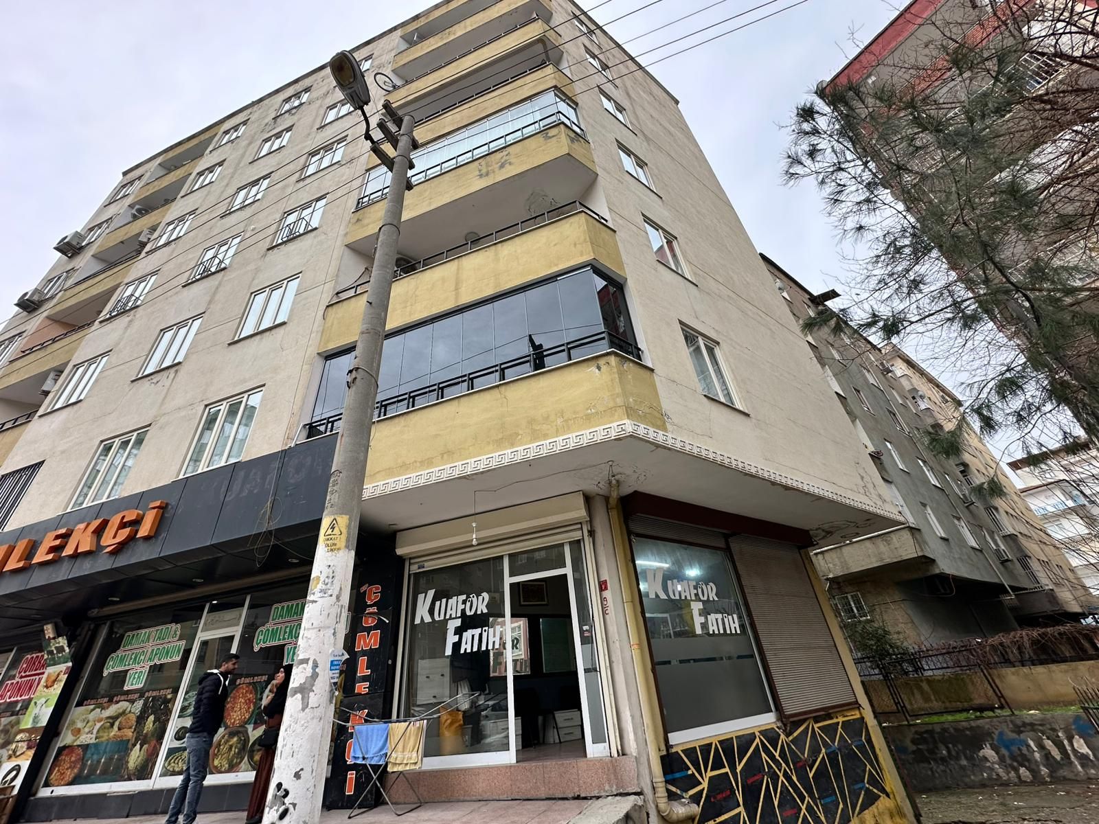AYHAN DURAĞI YANI SATILIK 24 M2 KİRACILI KÖŞE DÜKKAN