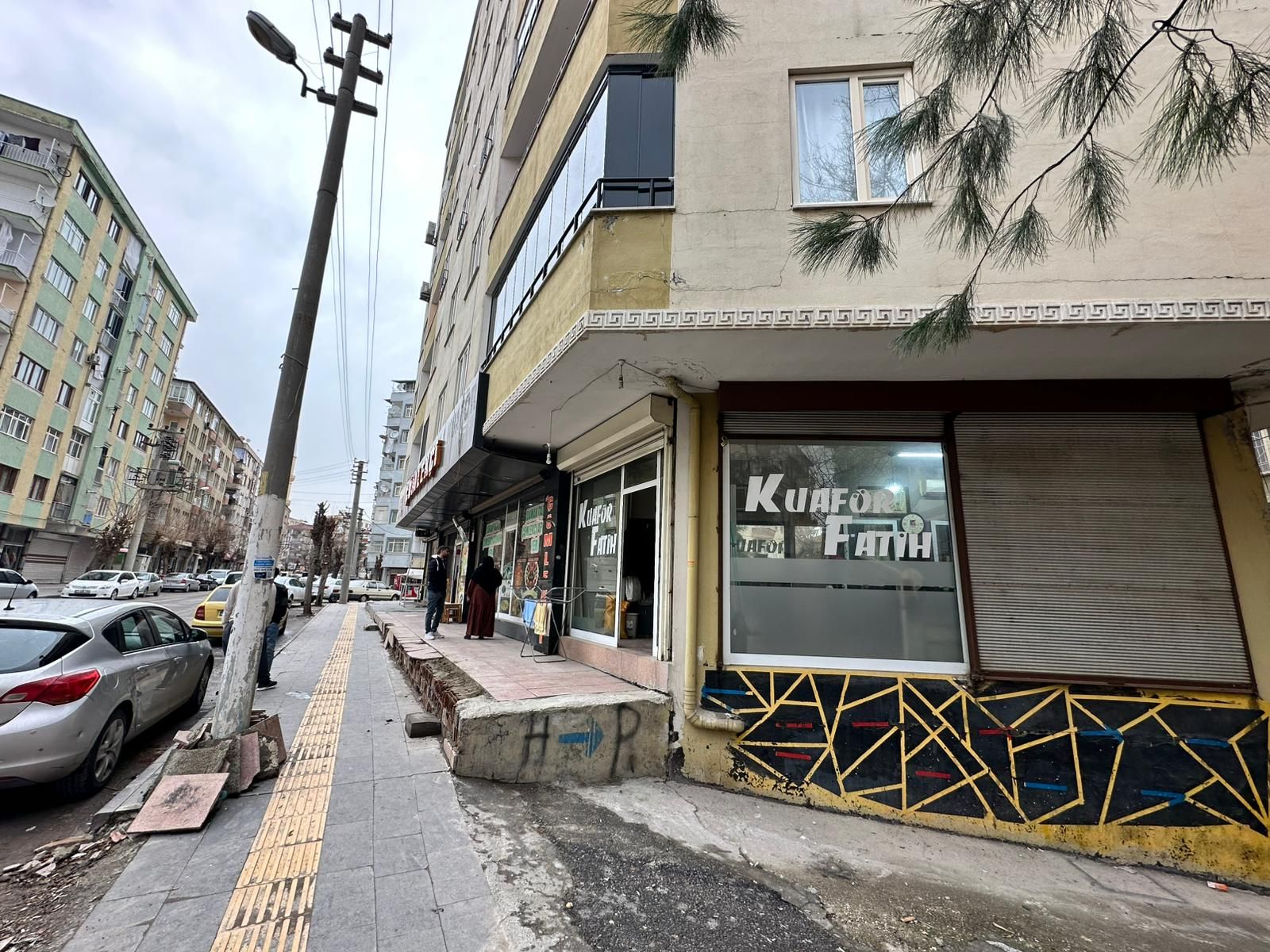AYHAN DURAĞI YANI SATILIK 24 M2 KİRACILI KÖŞE DÜKKAN