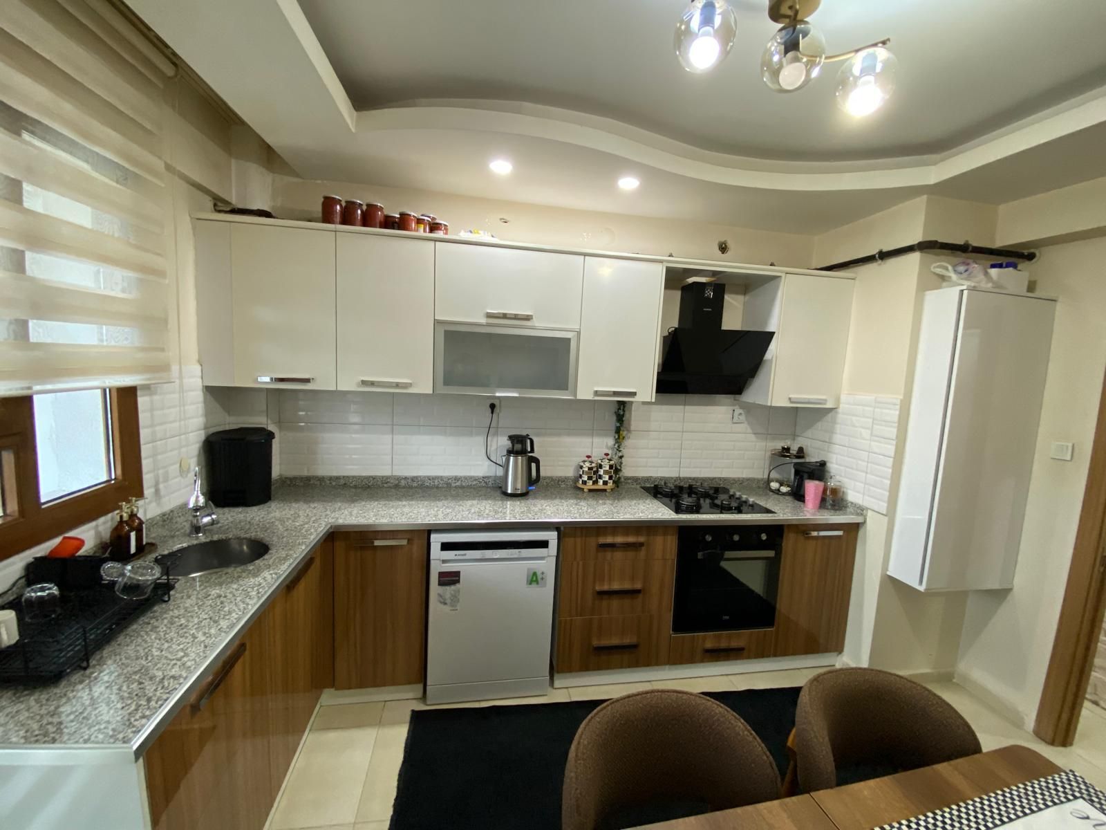 BAĞCILAR EVRİM ALATAŞ CADDESİNDE 3+1 LÜX DAİRE