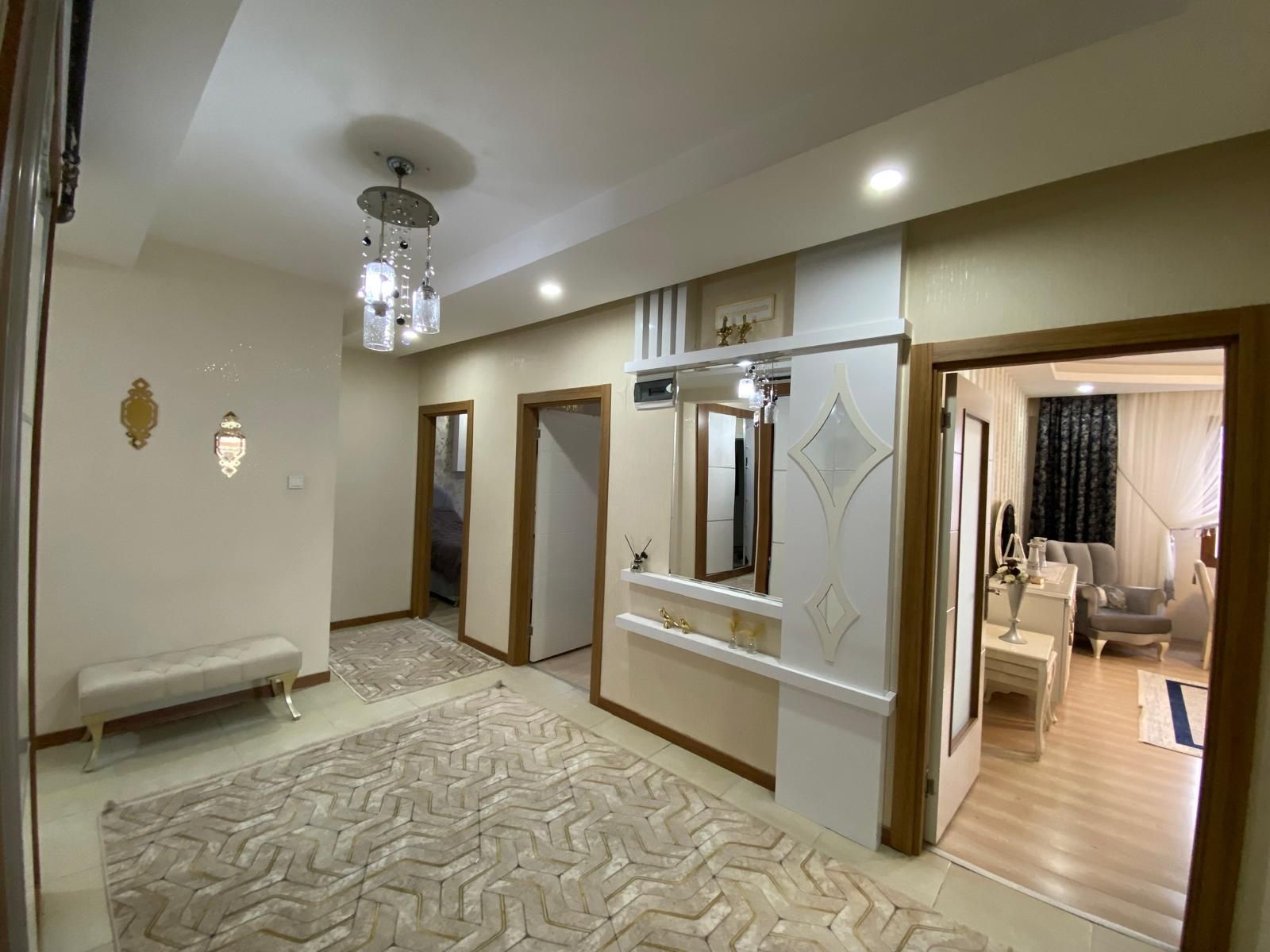 BAĞCILAR EVRİM ALATAŞ CADDESİNDE 3+1 LÜX DAİRE
