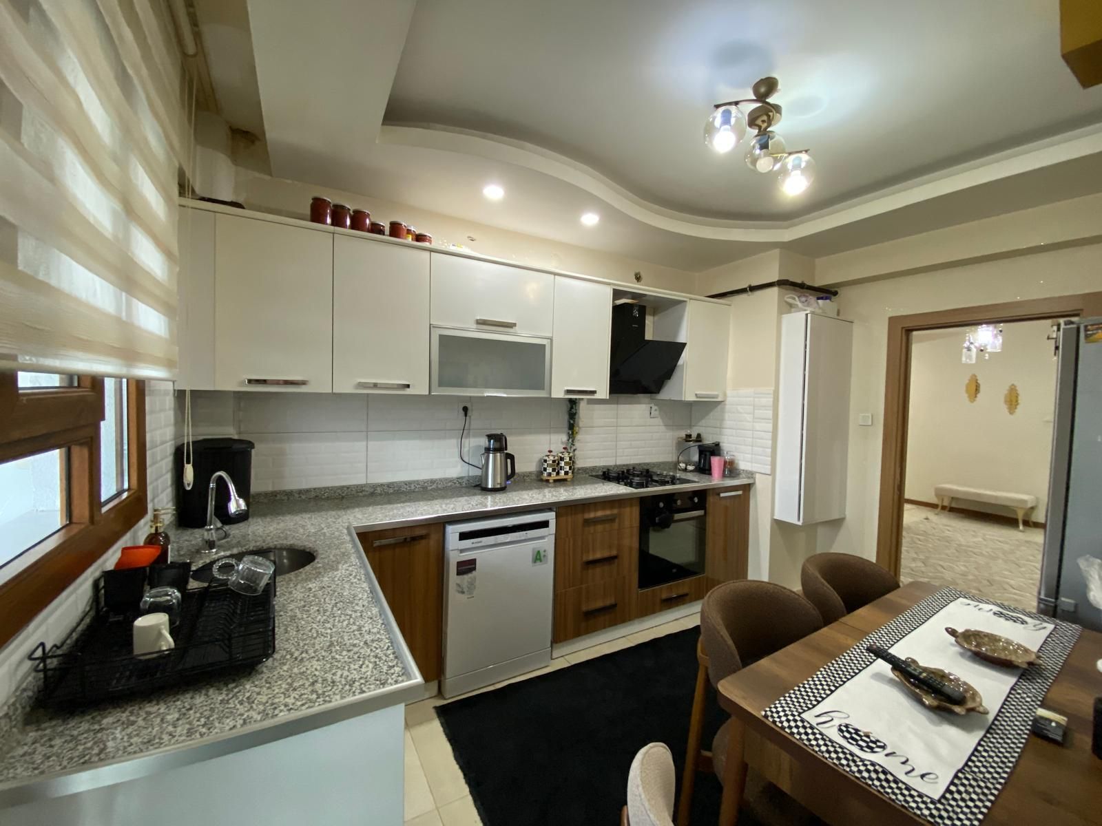 BAĞCILAR EVRİM ALATAŞ CADDESİNDE 3+1 LÜX DAİRE