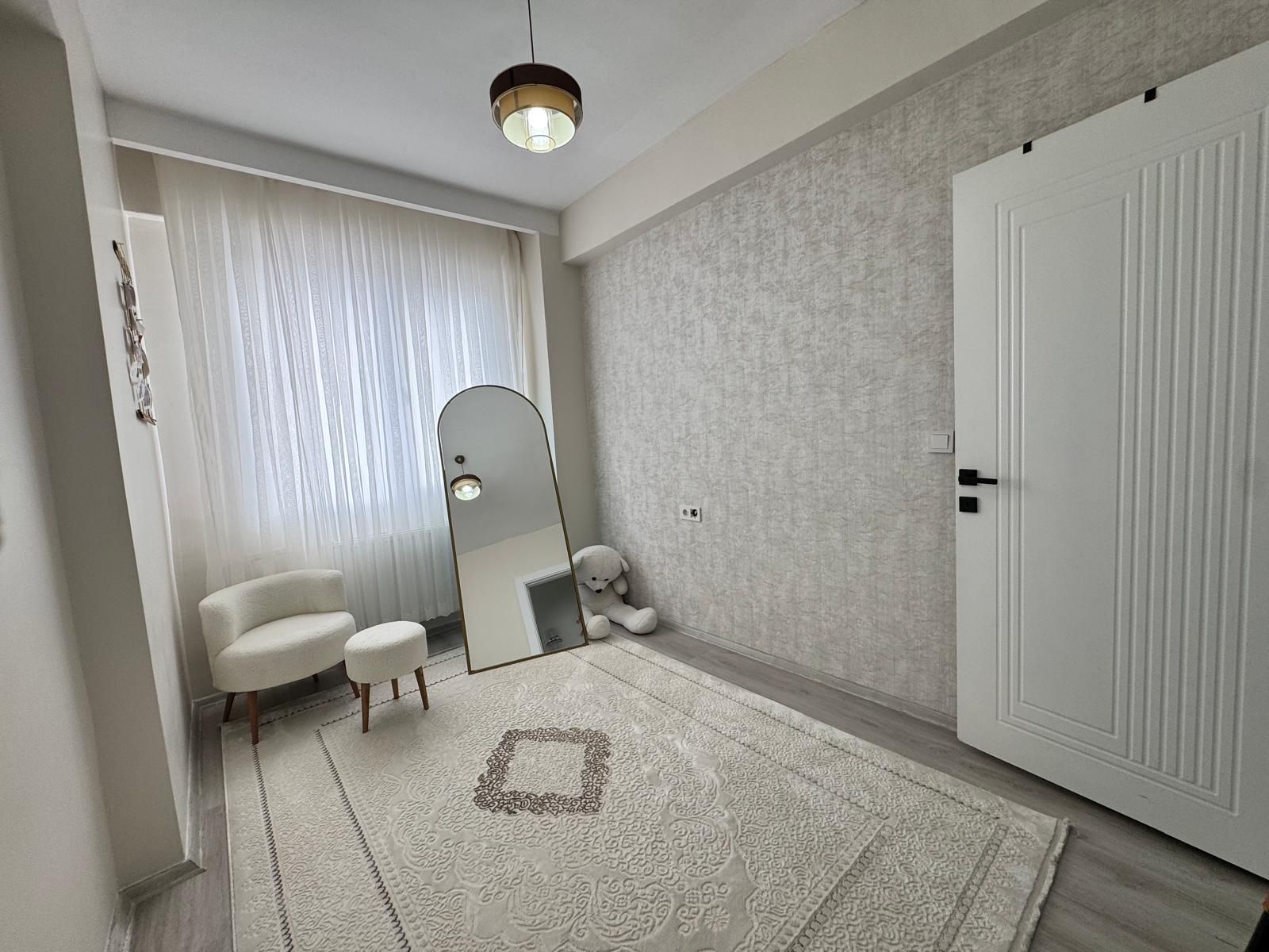 ÜÇKUYULAR ARAŞTIRMA HASTANESİ KARŞISINDA SİTE İÇİ 2.5+1 ACİL SATILIK DAİRE