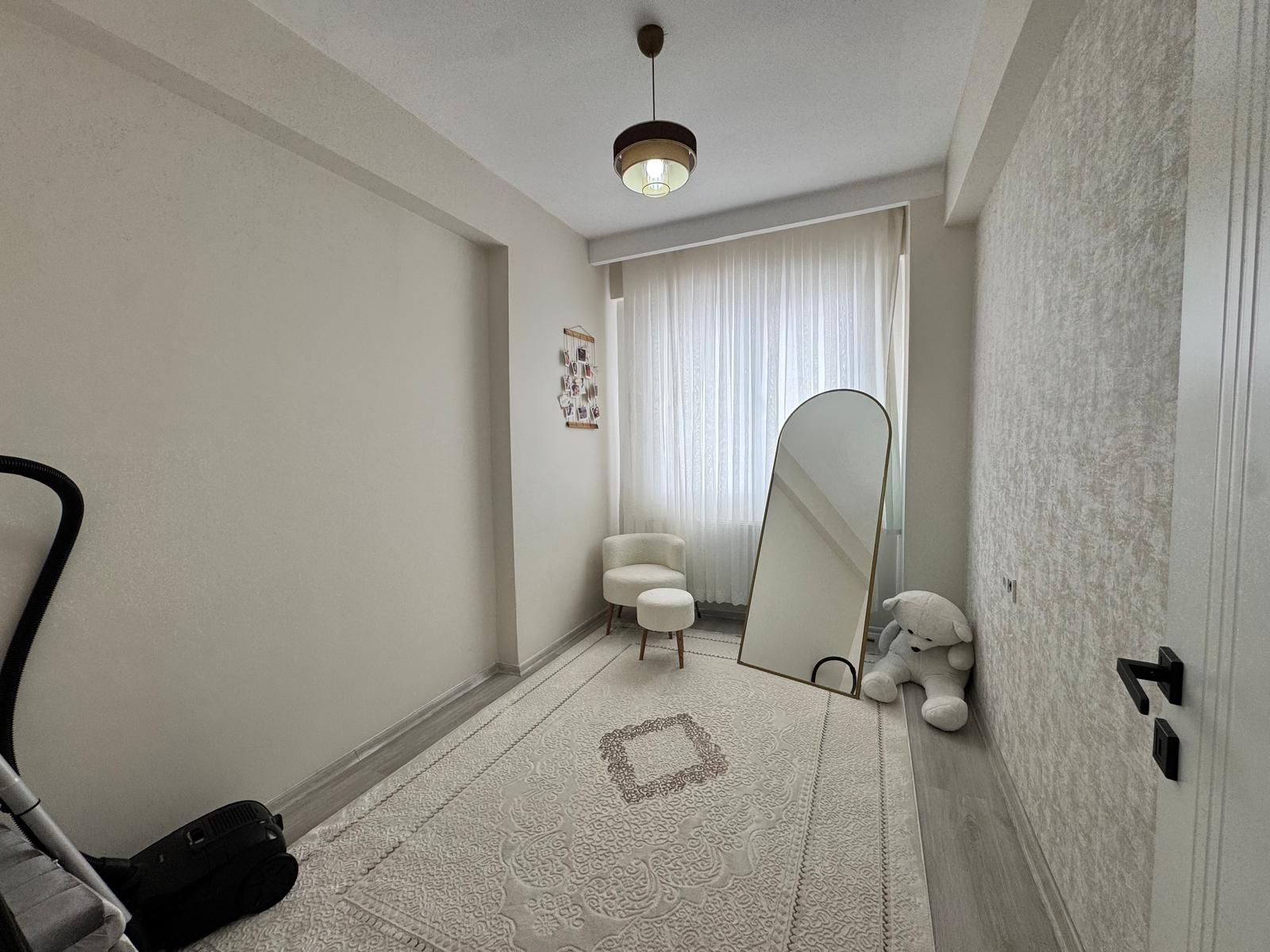 ÜÇKUYULAR ARAŞTIRMA HASTANESİ KARŞISINDA SİTE İÇİ 2.5+1 ACİL SATILIK DAİRE