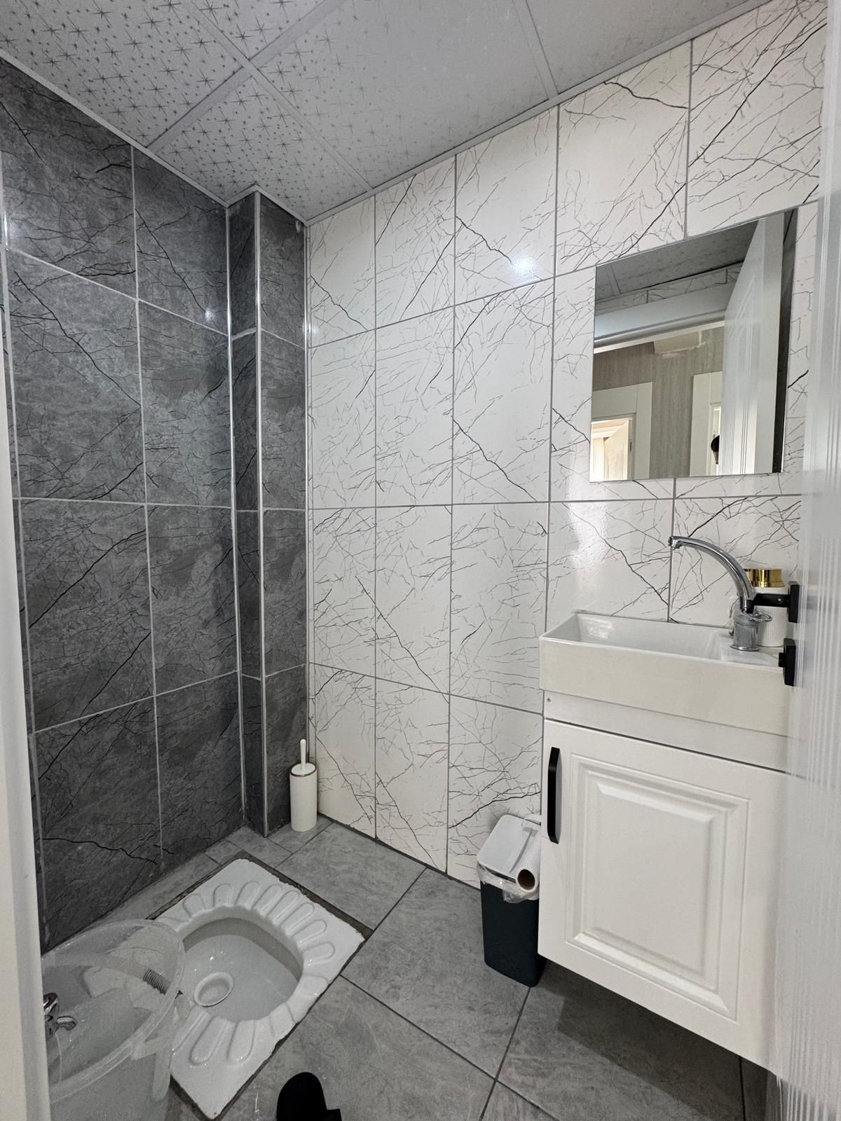 ÜÇKUYULAR ARAŞTIRMA HASTANESİ KARŞISINDA SİTE İÇİ 2.5+1 ACİL SATILIK DAİRE