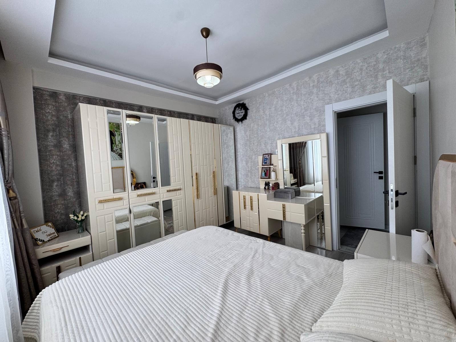 ÜÇKUYULAR ARAŞTIRMA HASTANESİ KARŞISINDA SİTE İÇİ 2.5+1 ACİL SATILIK DAİRE